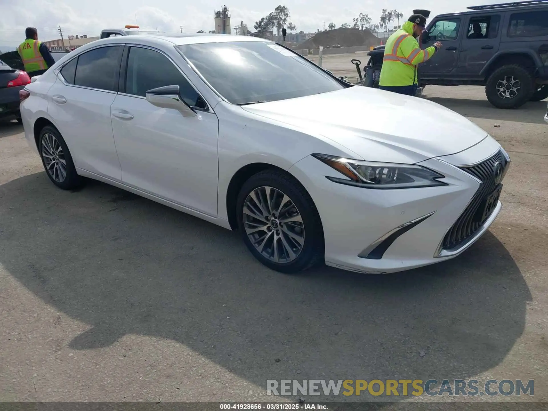 1 Фотография поврежденного автомобиля 58AD11D18MU006266 LEXUS ES 250 2021