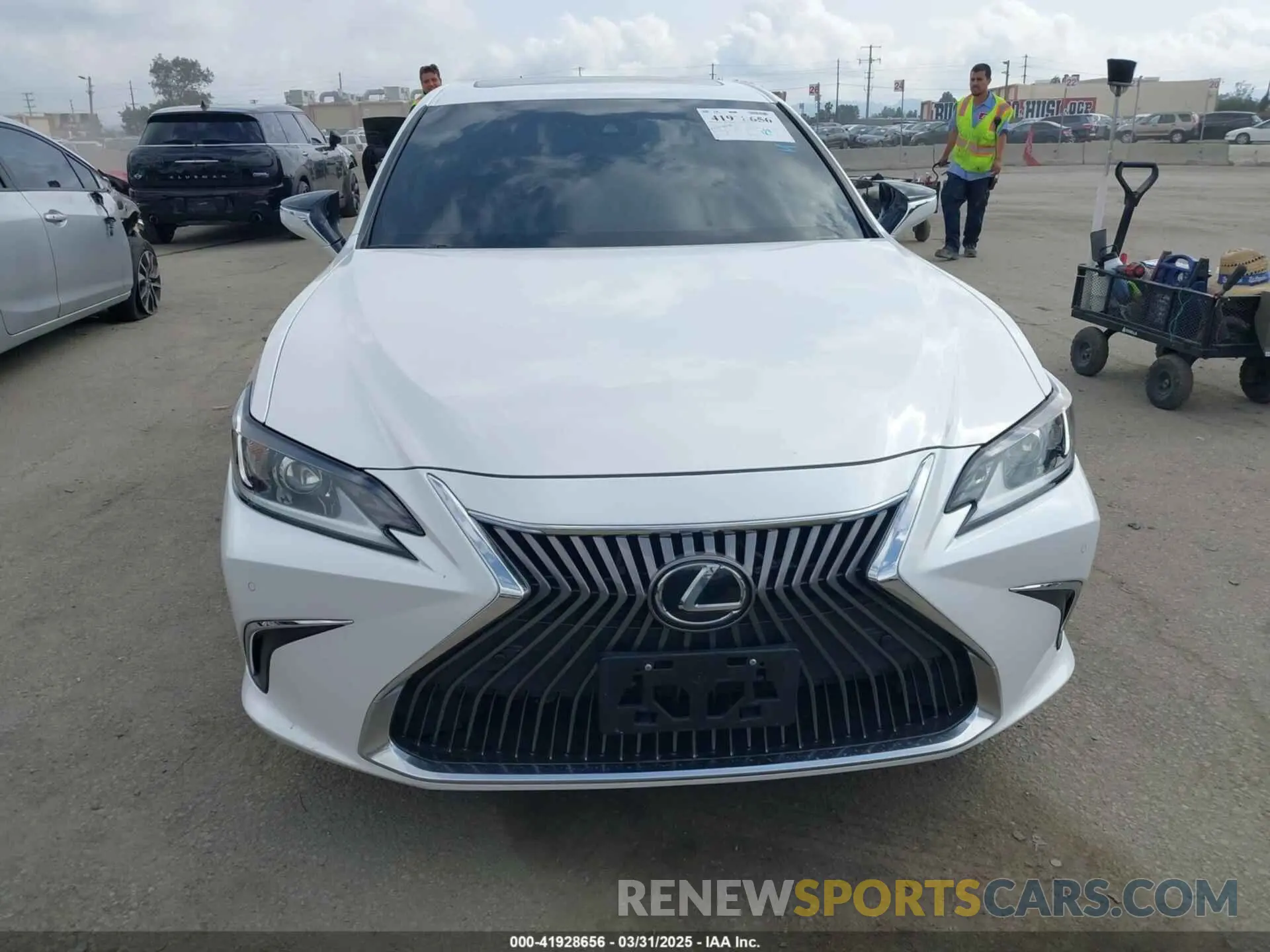 12 Фотография поврежденного автомобиля 58AD11D18MU006266 LEXUS ES 250 2021