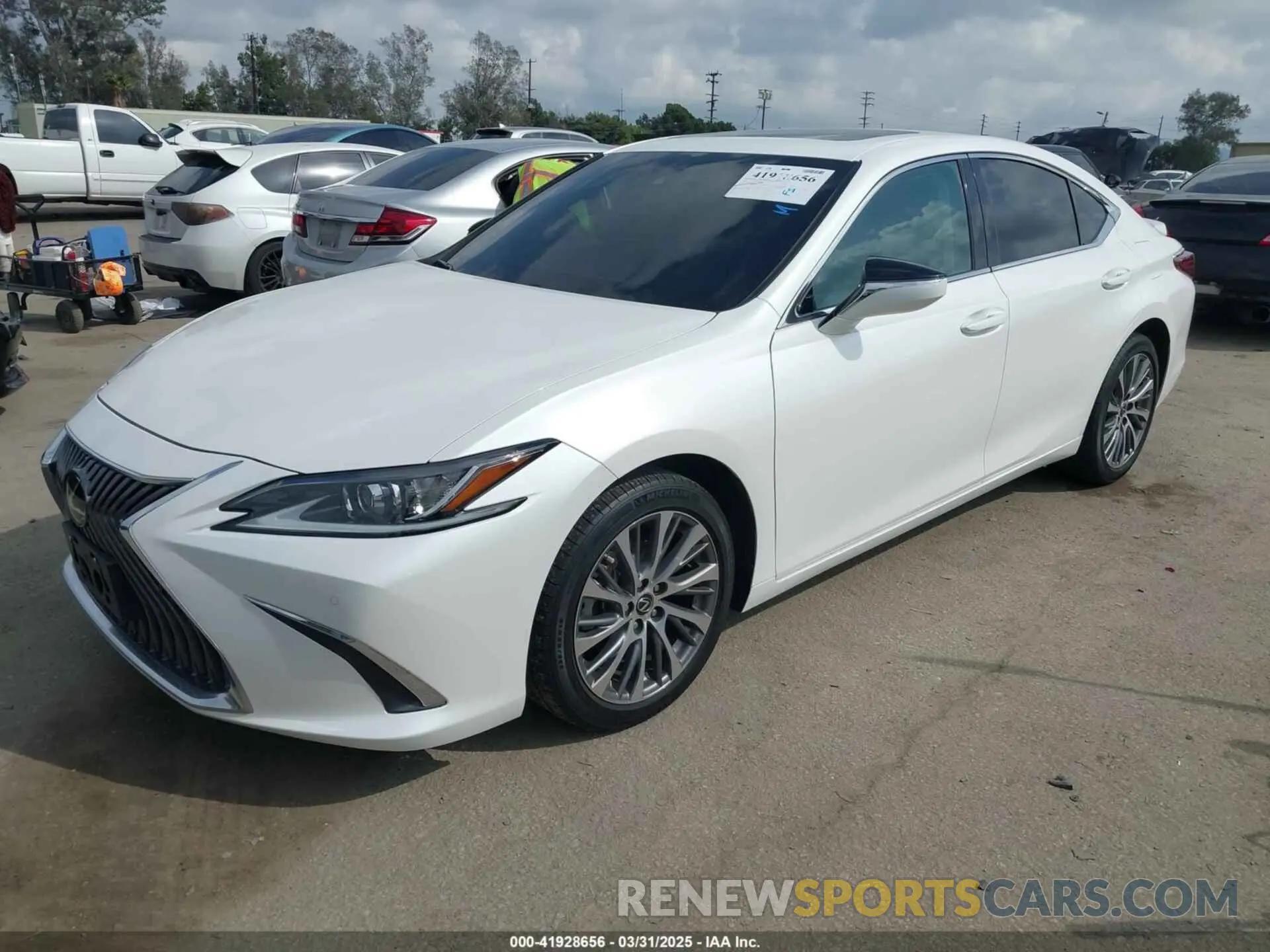 2 Фотография поврежденного автомобиля 58AD11D18MU006266 LEXUS ES 250 2021