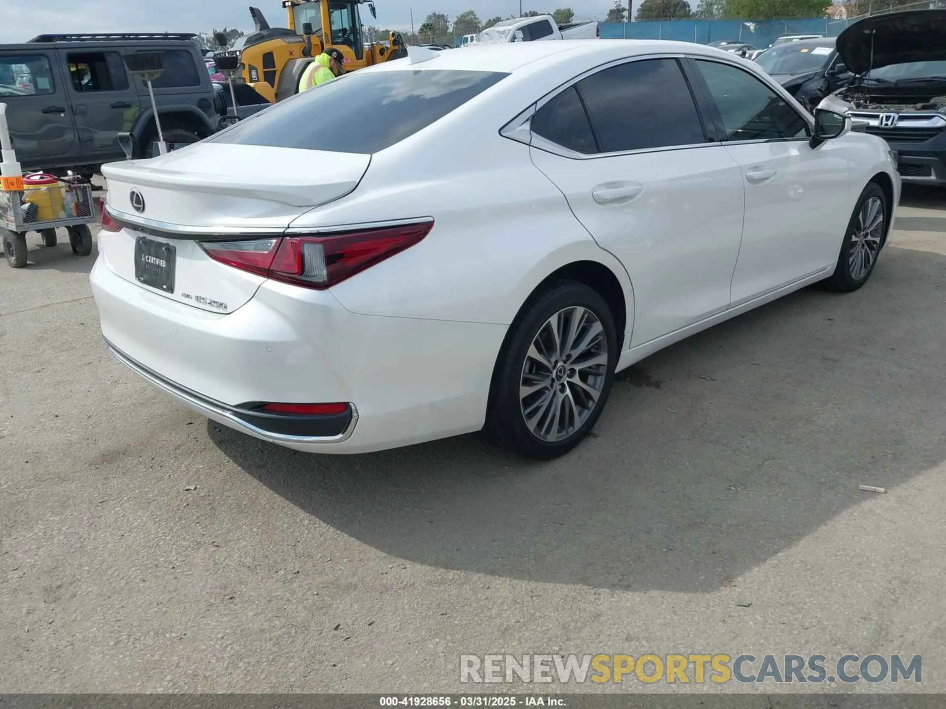 4 Фотография поврежденного автомобиля 58AD11D18MU006266 LEXUS ES 250 2021