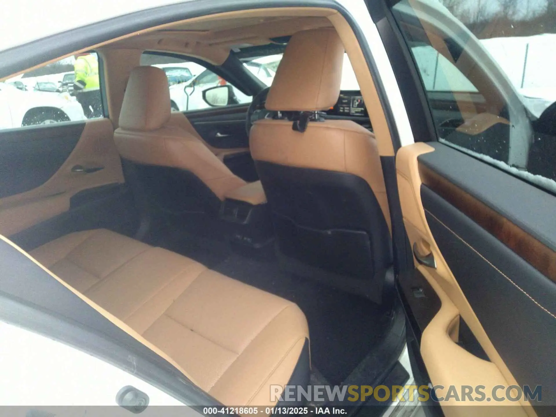 8 Фотография поврежденного автомобиля 58AD11D13NU009805 LEXUS ES 250 2022