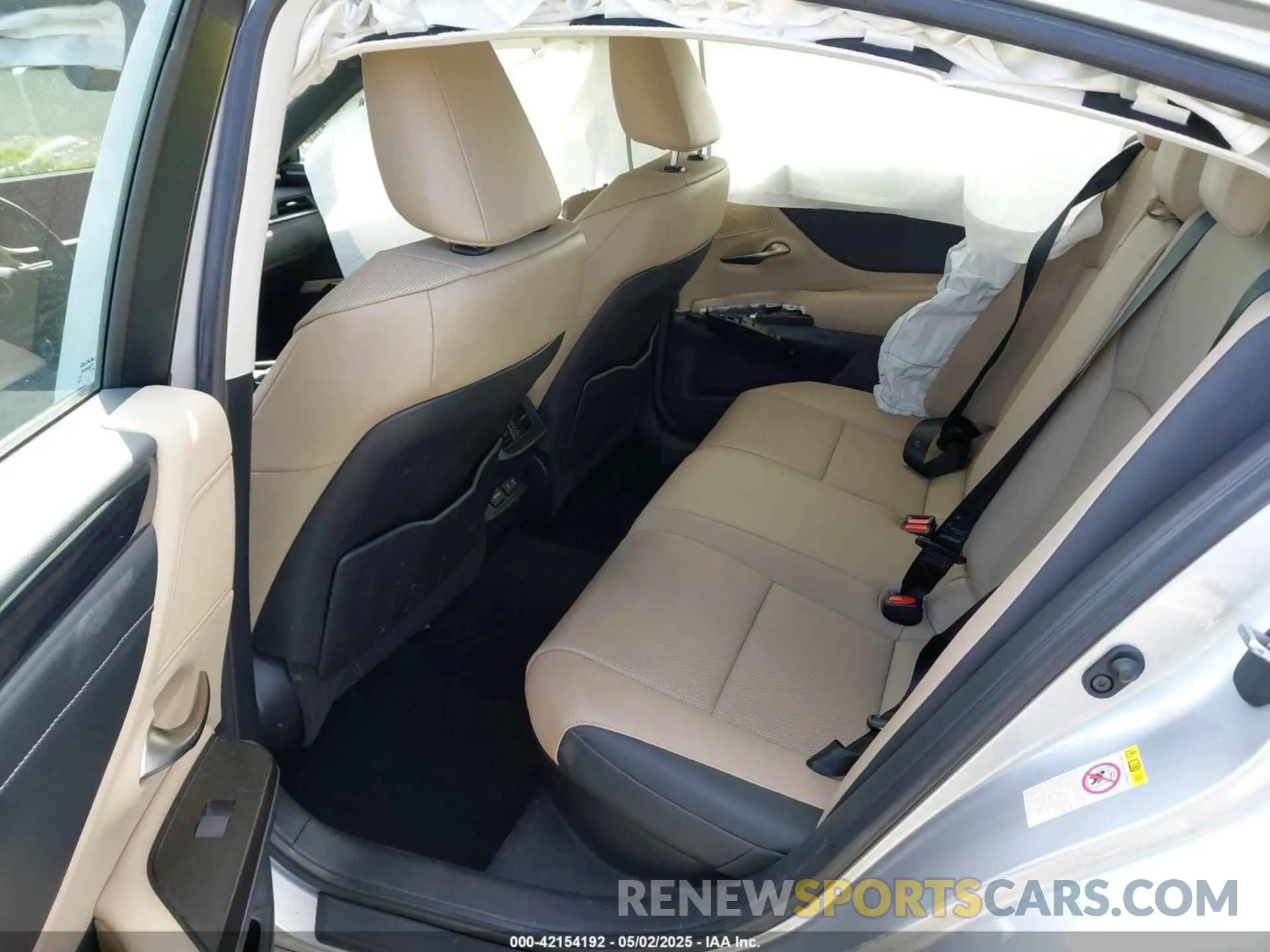 8 Фотография поврежденного автомобиля 58AB21B15KU001482 LEXUS ES 300H 2019