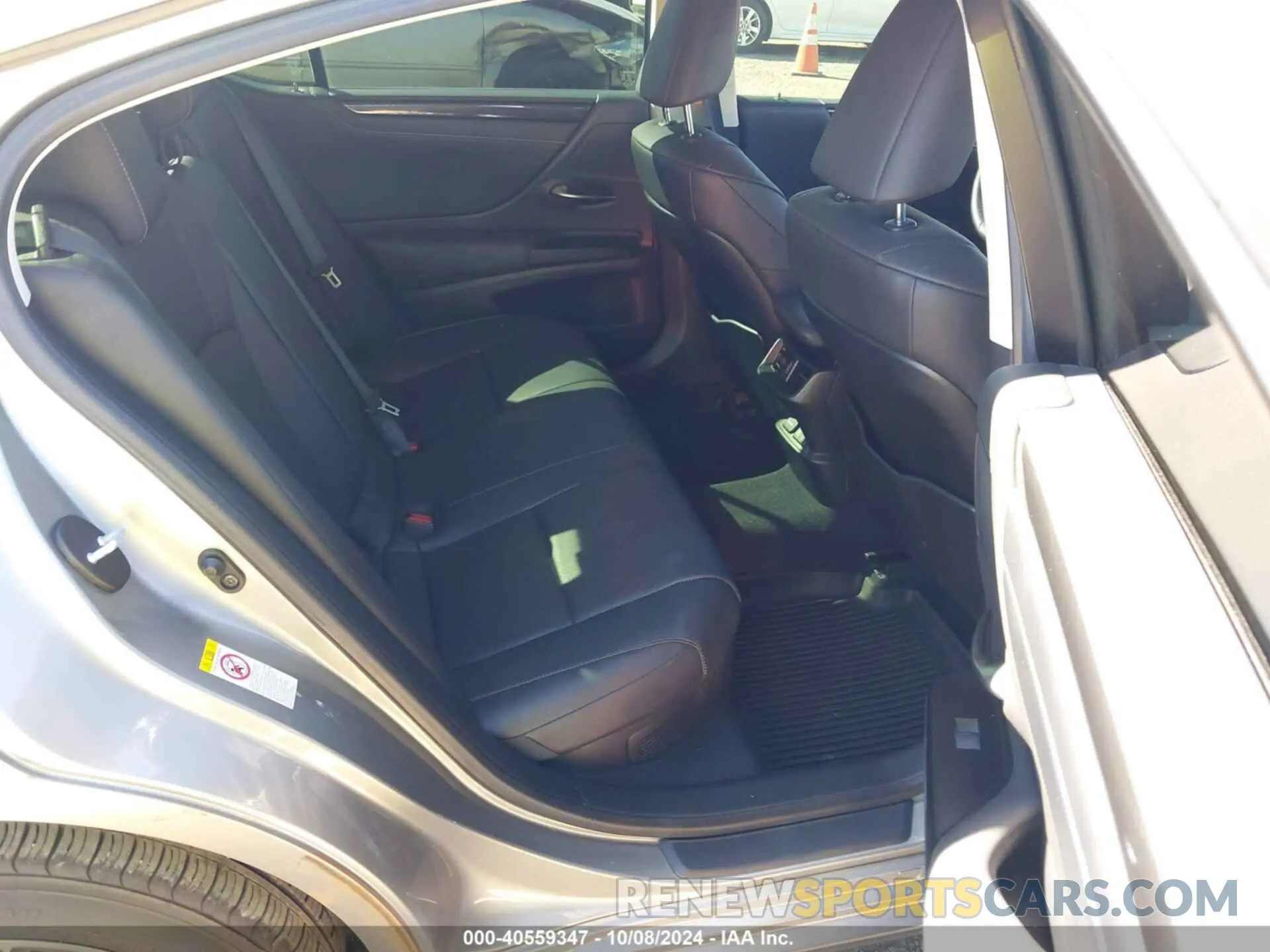 8 Photograph of a damaged car JTHB21B10K2023461 LEXUS ES 300H 2019