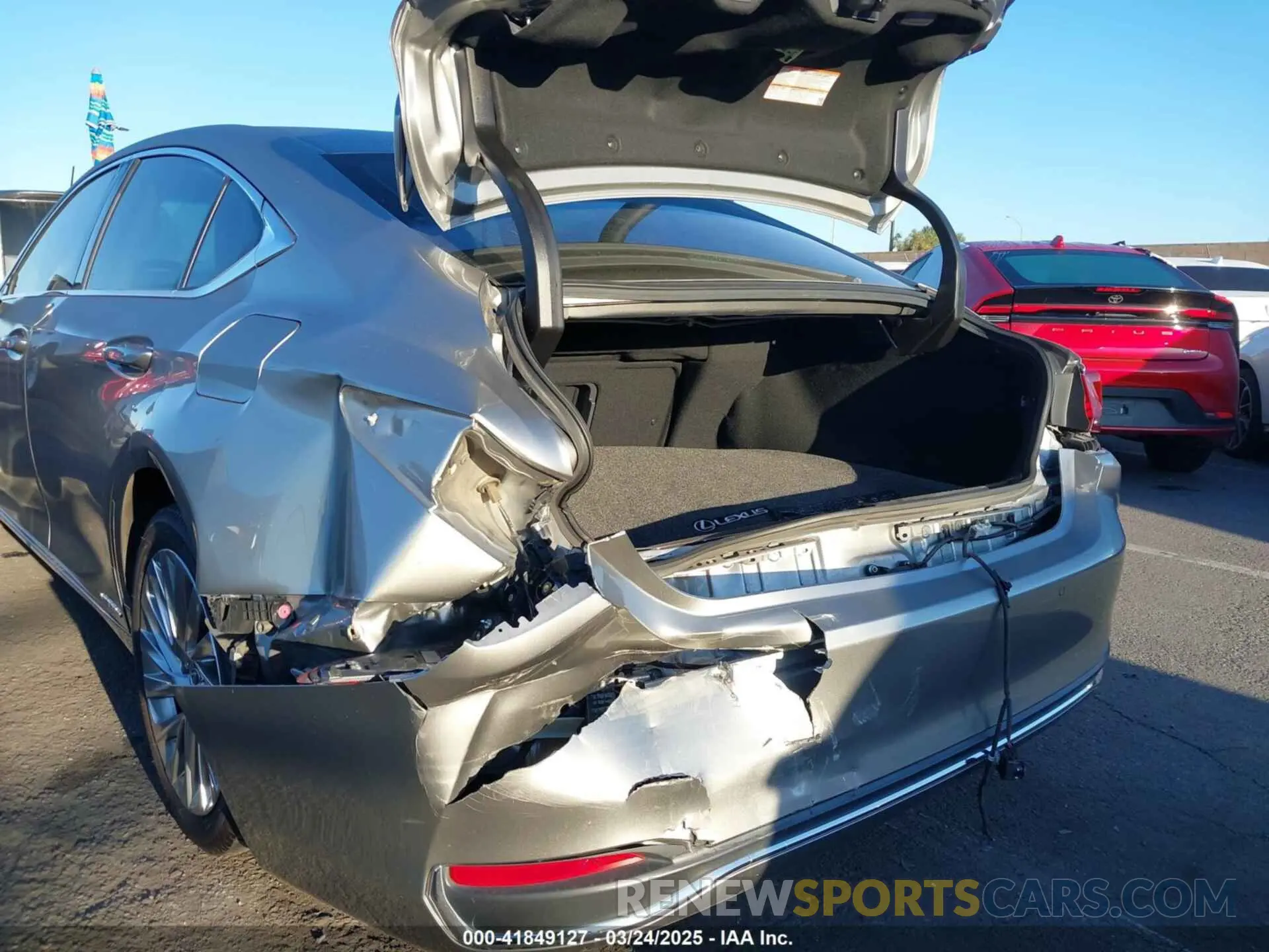 6 Photograph of a damaged car JTHB21B10K2043757 LEXUS ES 300H 2019