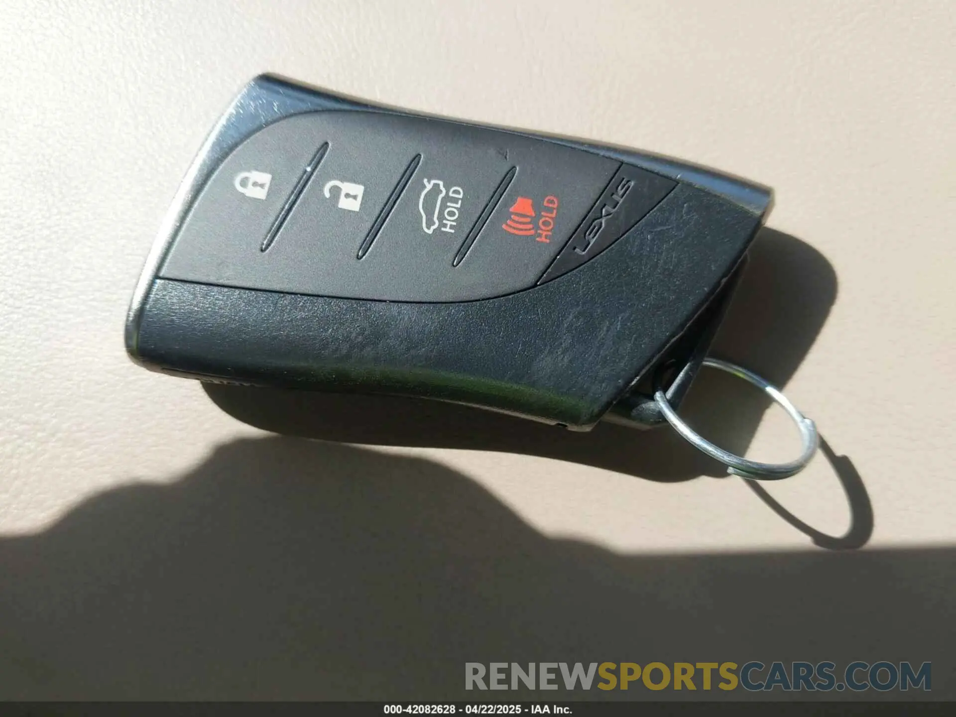 11 Фотография поврежденного автомобиля JTHB21B11K2024098 LEXUS ES 300H 2019