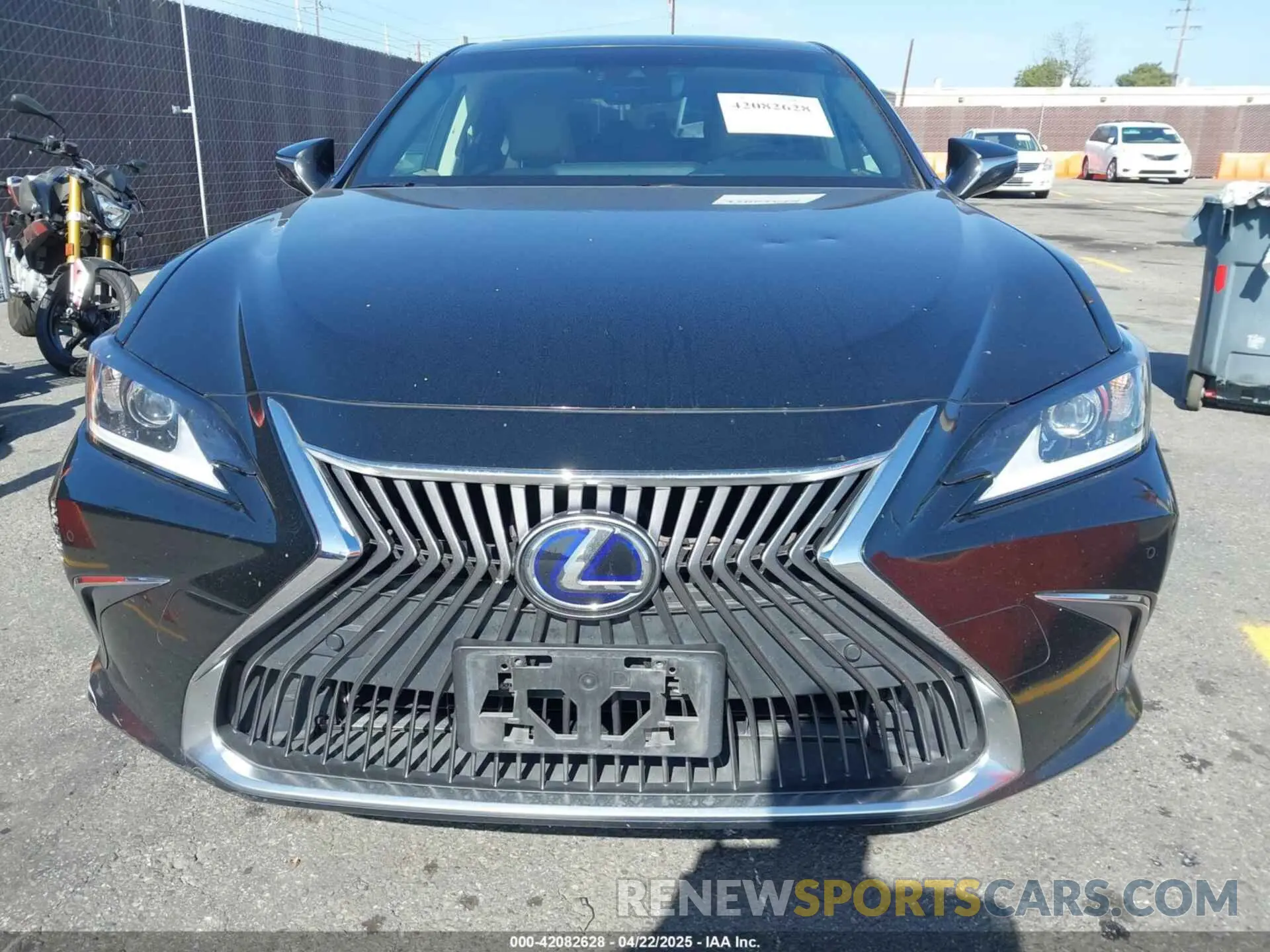 13 Фотография поврежденного автомобиля JTHB21B11K2024098 LEXUS ES 300H 2019