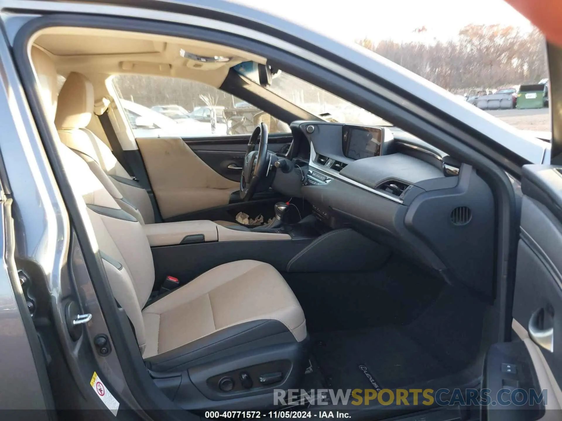 5 Photograph of a damaged car JTHB21B15K2045150 LEXUS ES 300H 2019