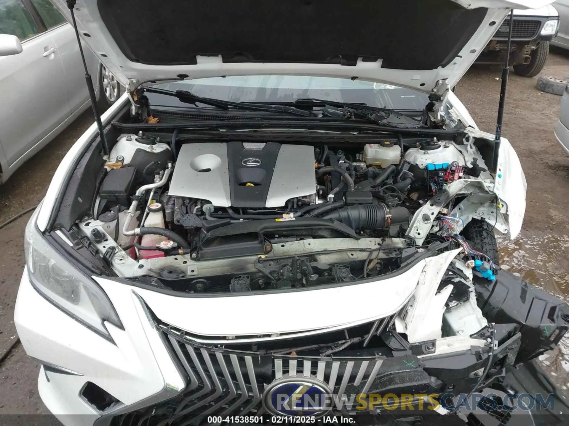 10 Photograph of a damaged car JTHB21B16K2035470 LEXUS ES 300H 2019