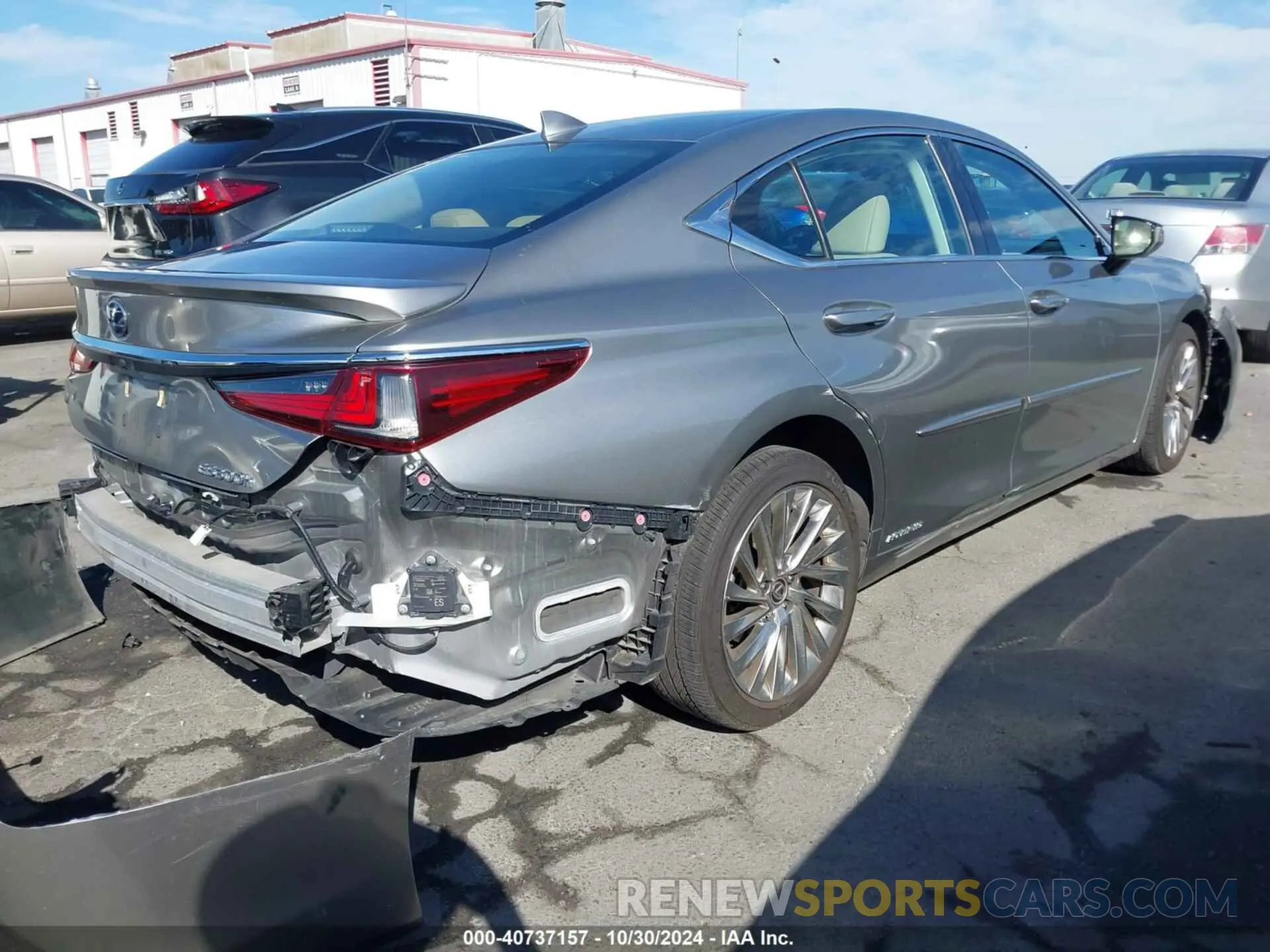 4 Photograph of a damaged car JTHB21B18K2022820 LEXUS ES 300H 2019