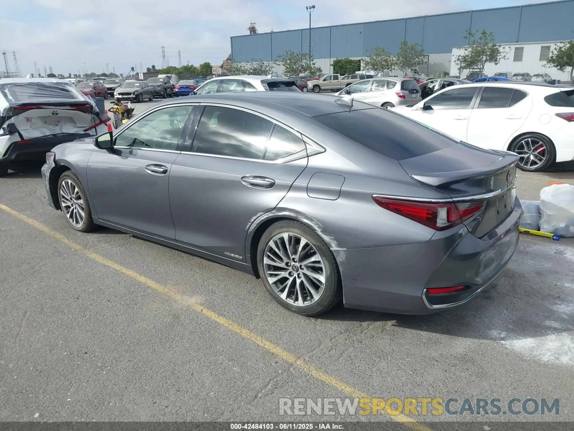 3 Фотография поврежденного автомобиля JTHB21B19K2022809 LEXUS ES 300H 2019