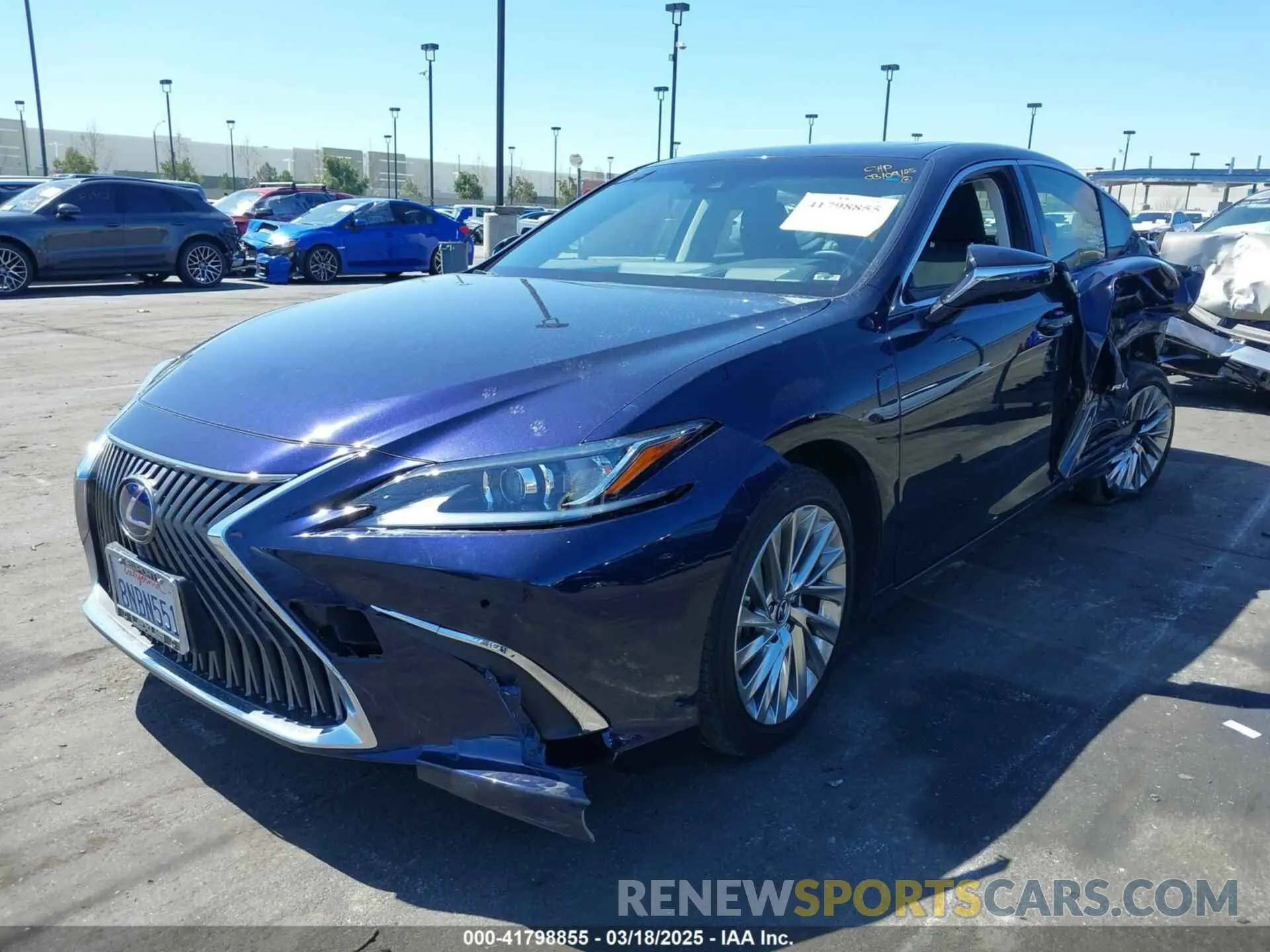 2 Фотография поврежденного автомобиля JTHB21B19K2041120 LEXUS ES 300H 2019
