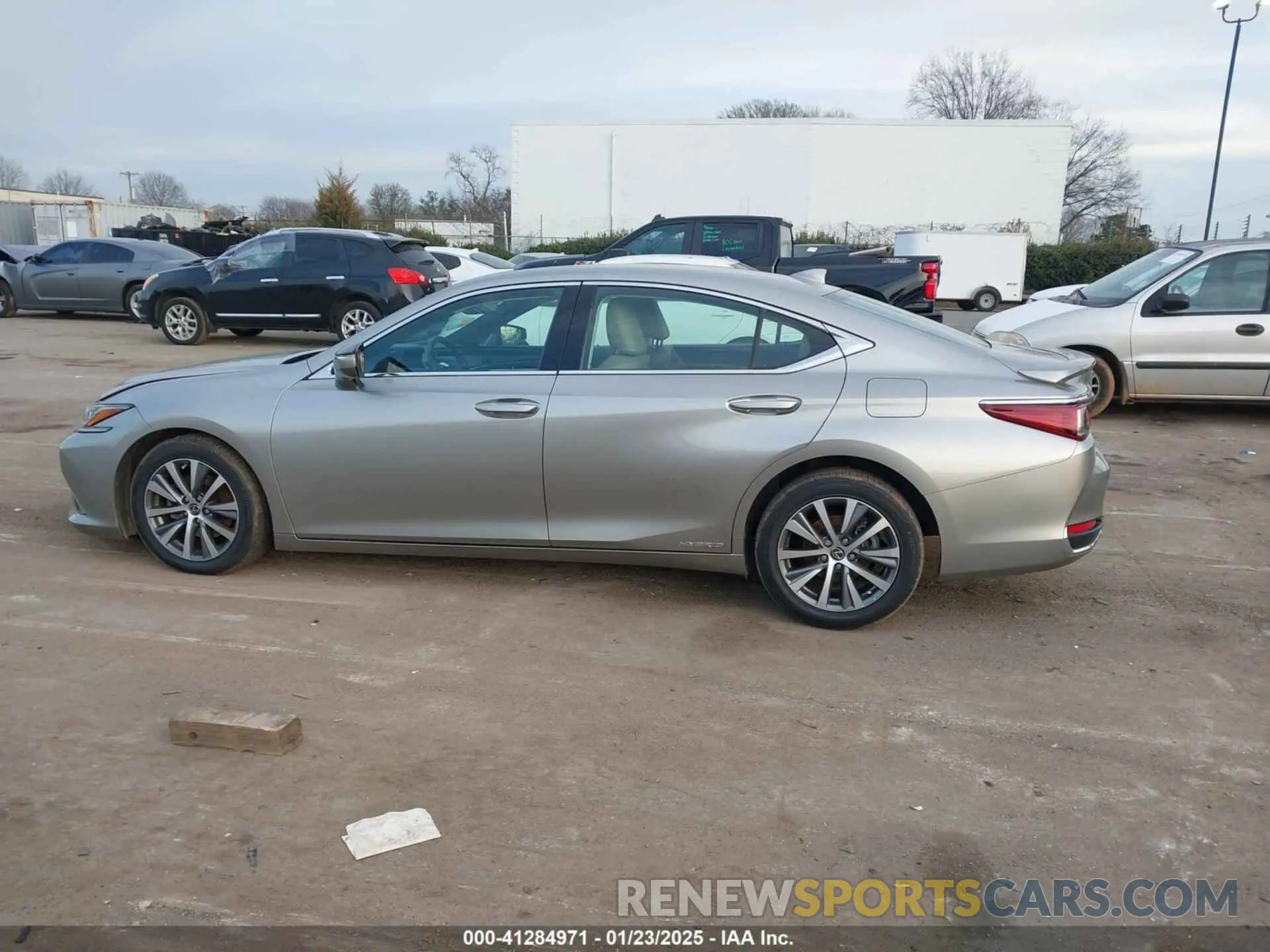 14 Photograph of a damaged car 58AD21B11LU005264 LEXUS ES 300H 2020