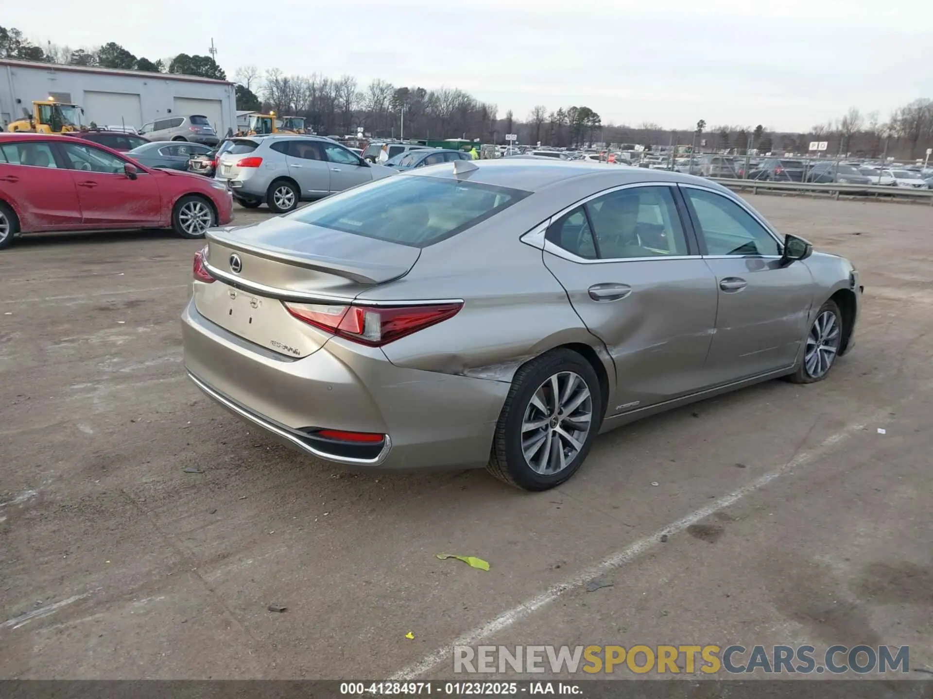4 Photograph of a damaged car 58AD21B11LU005264 LEXUS ES 300H 2020