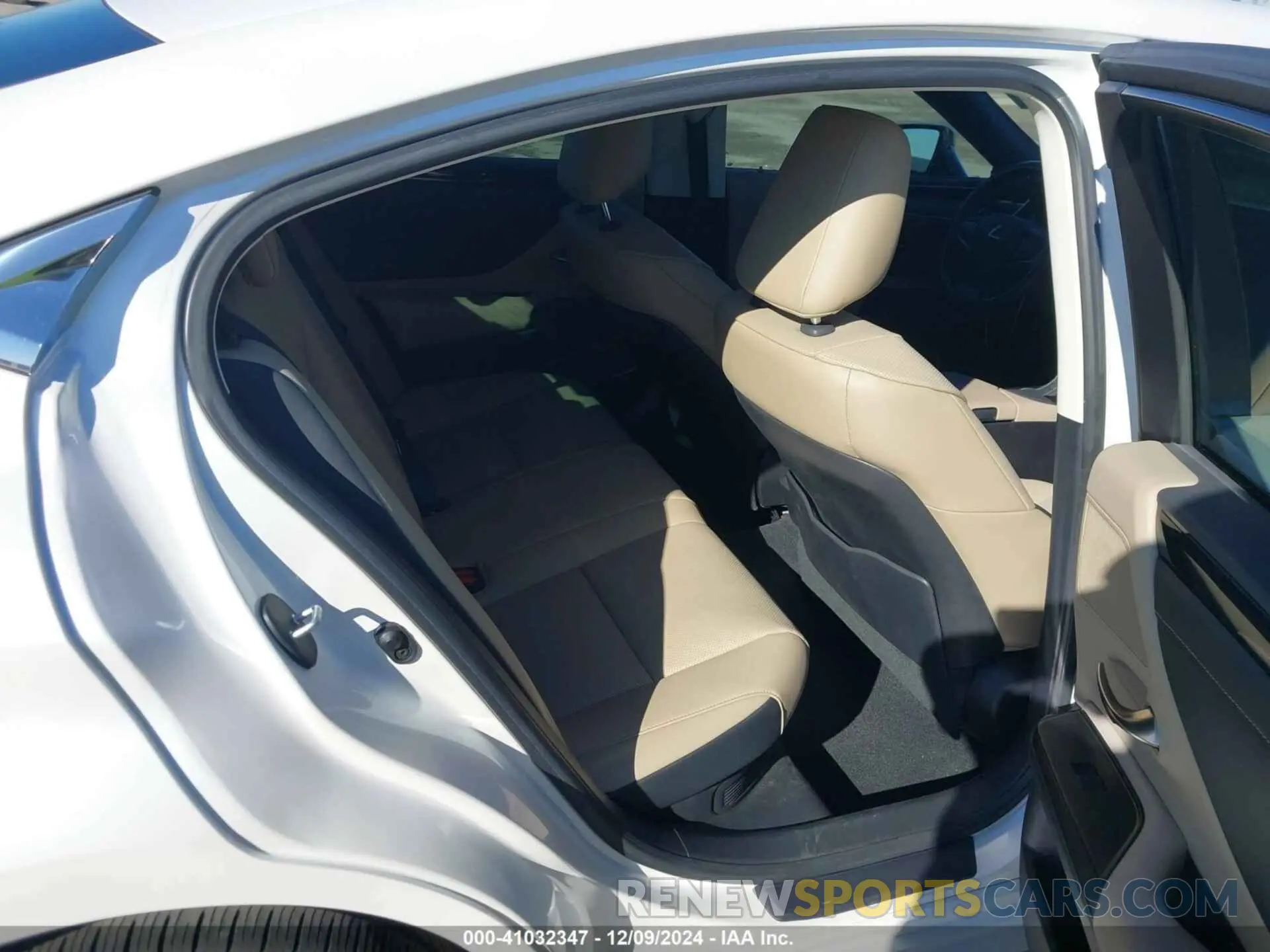 8 Фотография поврежденного автомобиля 58AD21B13LU012314 LEXUS ES 300H 2020
