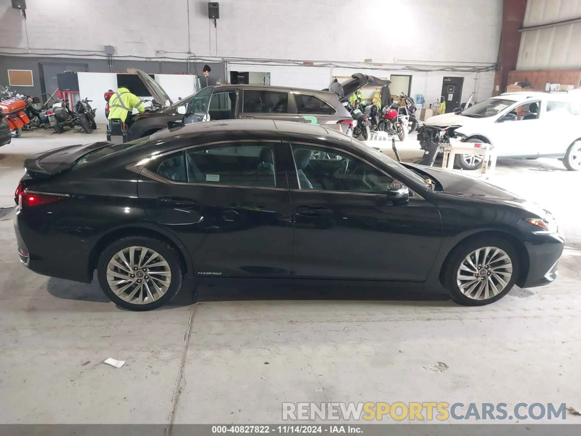 13 Фотография поврежденного автомобиля 58AE21B16LU005362 LEXUS ES 300H 2020