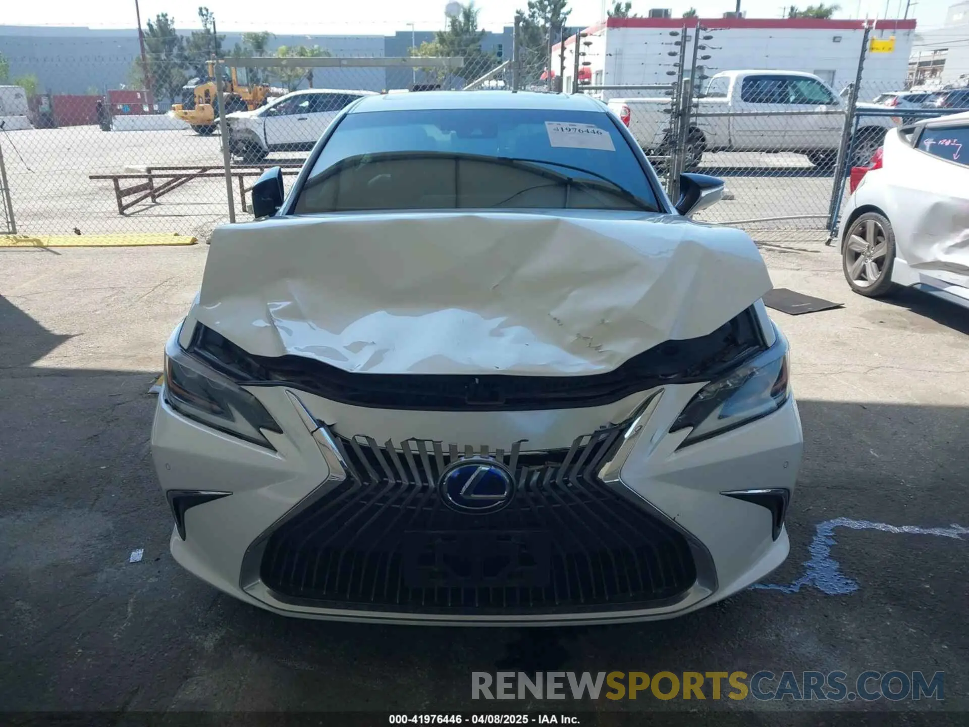 12 Photograph of a damaged car 58AE21B18LU008618 LEXUS ES 300H 2020