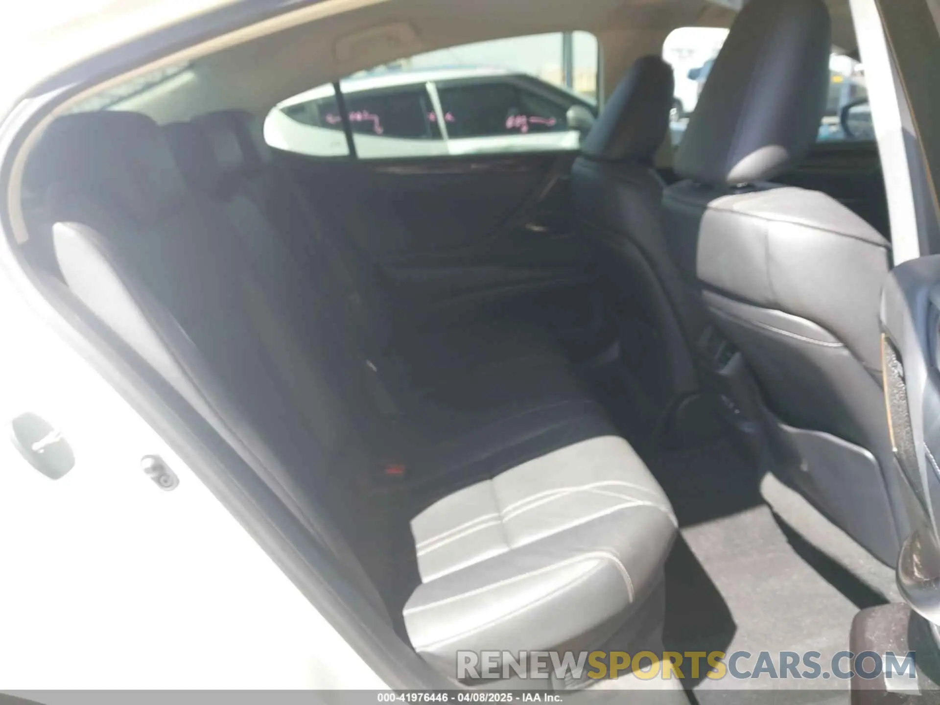 8 Photograph of a damaged car 58AE21B18LU008618 LEXUS ES 300H 2020