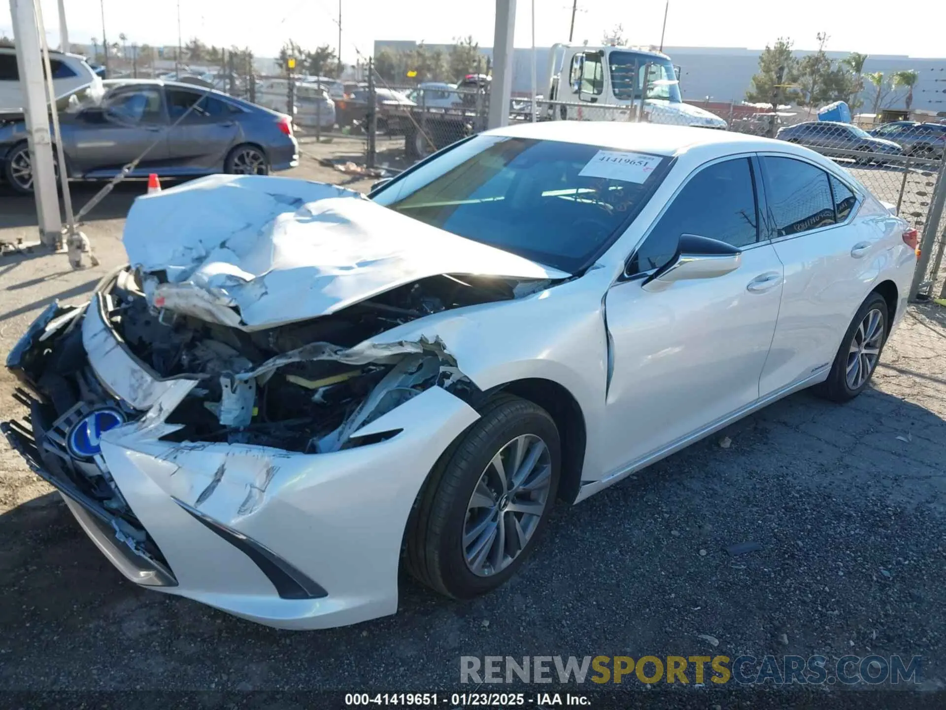 2 Photograph of a damaged car 58ACA1C13MU005572 LEXUS ES 300H 2021