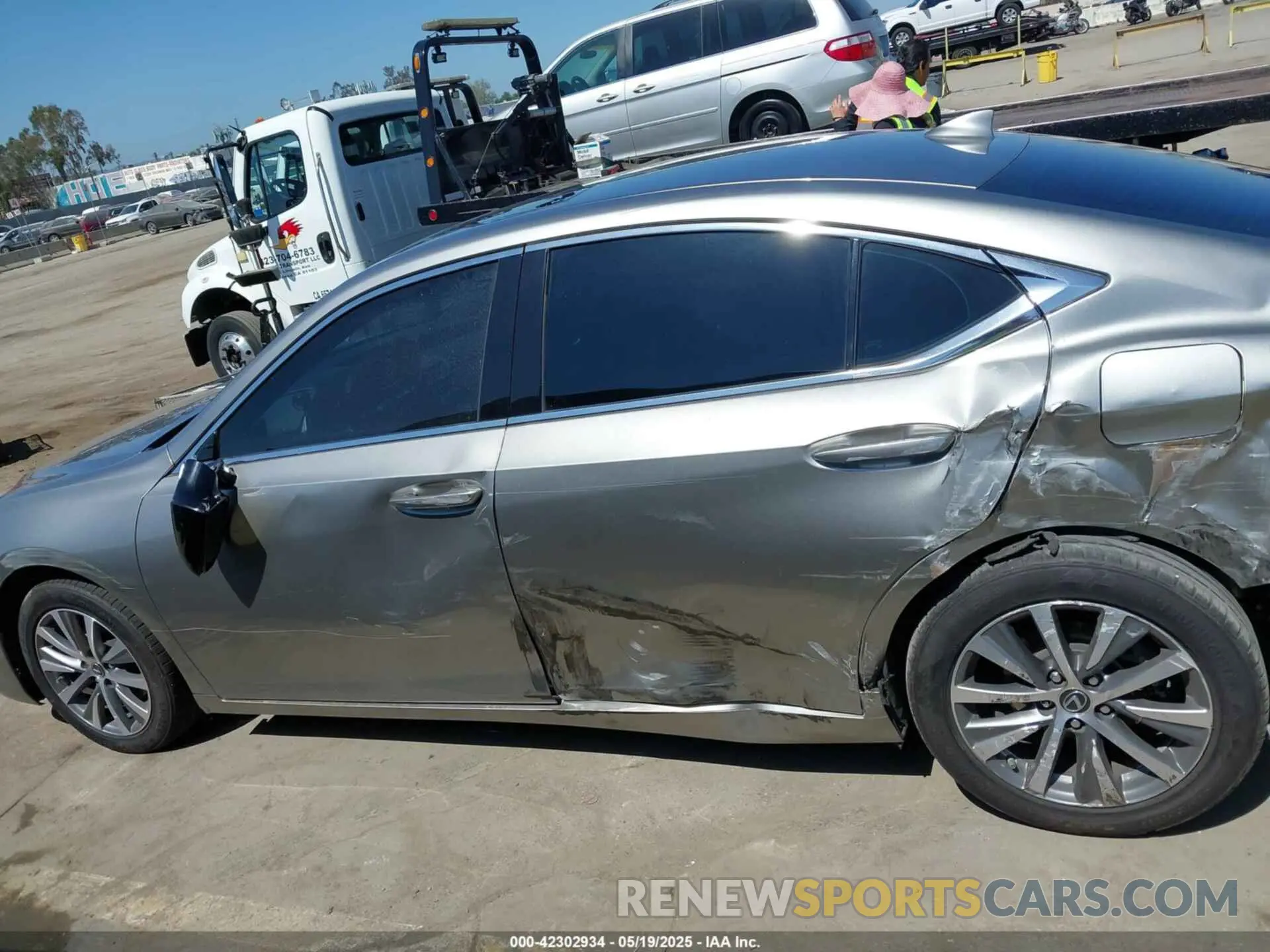 14 Фотография поврежденного автомобиля 58ACA1C1XMU007576 LEXUS ES 300H 2021
