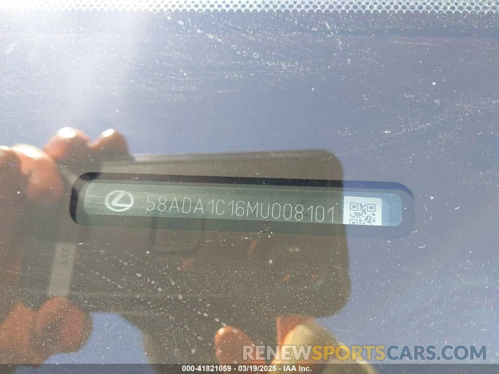 9 Photograph of a damaged car 58ADA1C16MU008101 LEXUS ES 300H 2021