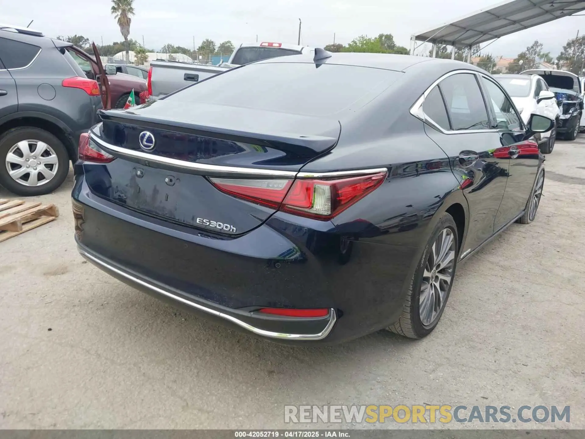 4 Фотография поврежденного автомобиля 58ADA1C19MU012790 LEXUS ES 300H 2021