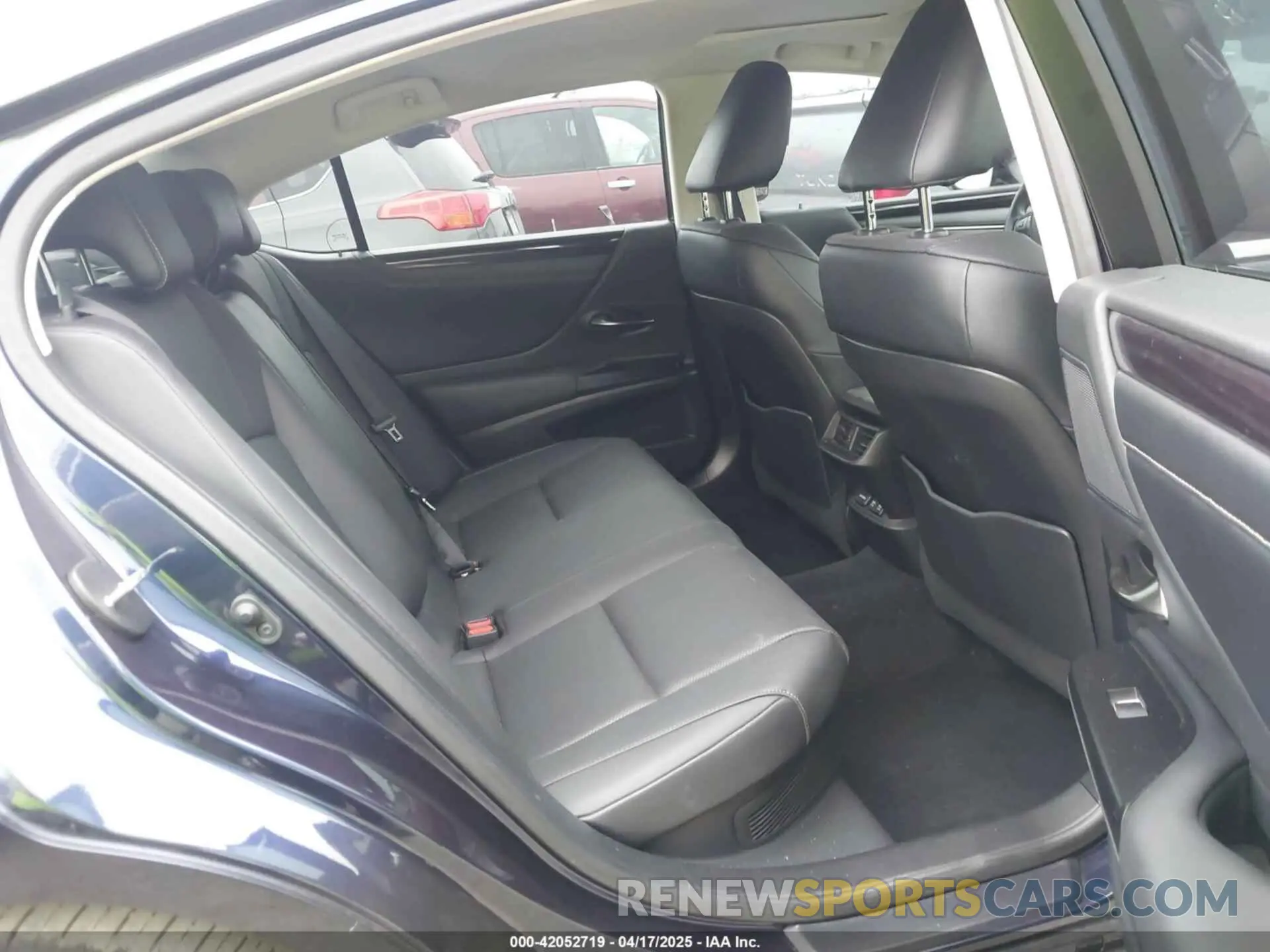 8 Фотография поврежденного автомобиля 58ADA1C19MU012790 LEXUS ES 300H 2021