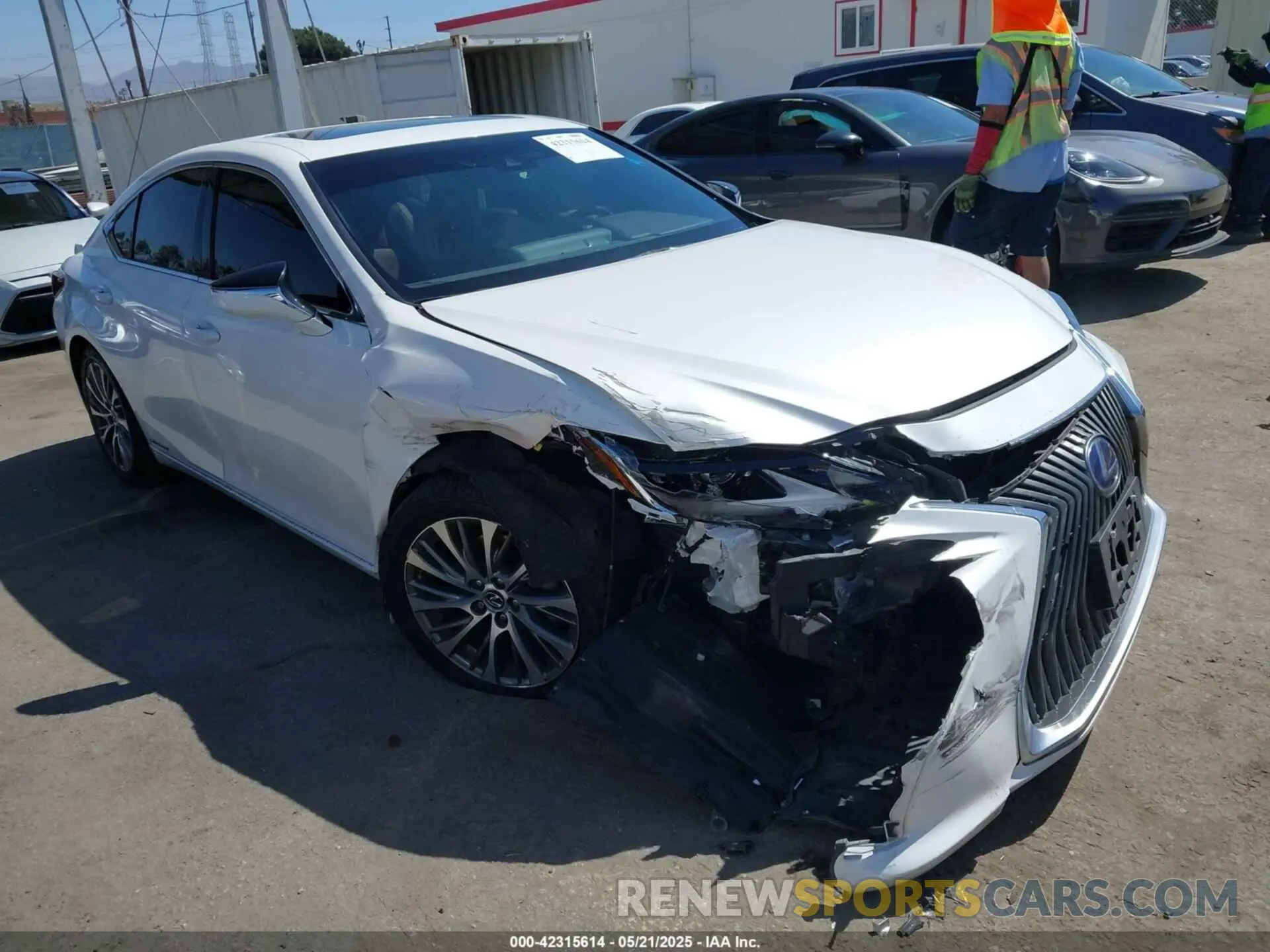 1 Photograph of a damaged car 58ADA1C1XMU003788 LEXUS ES 300H 2021