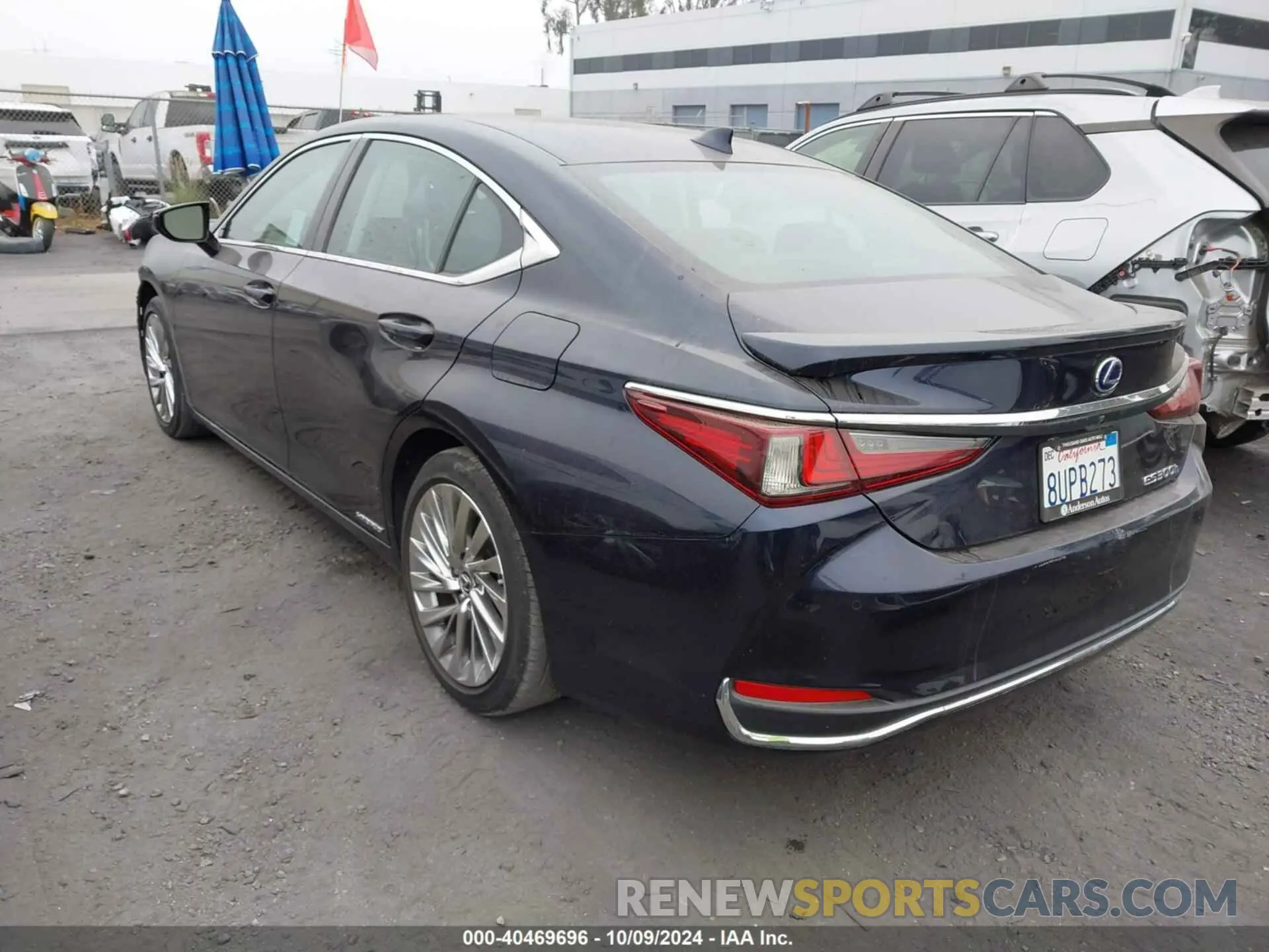 3 Photograph of a damaged car 58AEA1C10MU002069 LEXUS ES 300H 2021