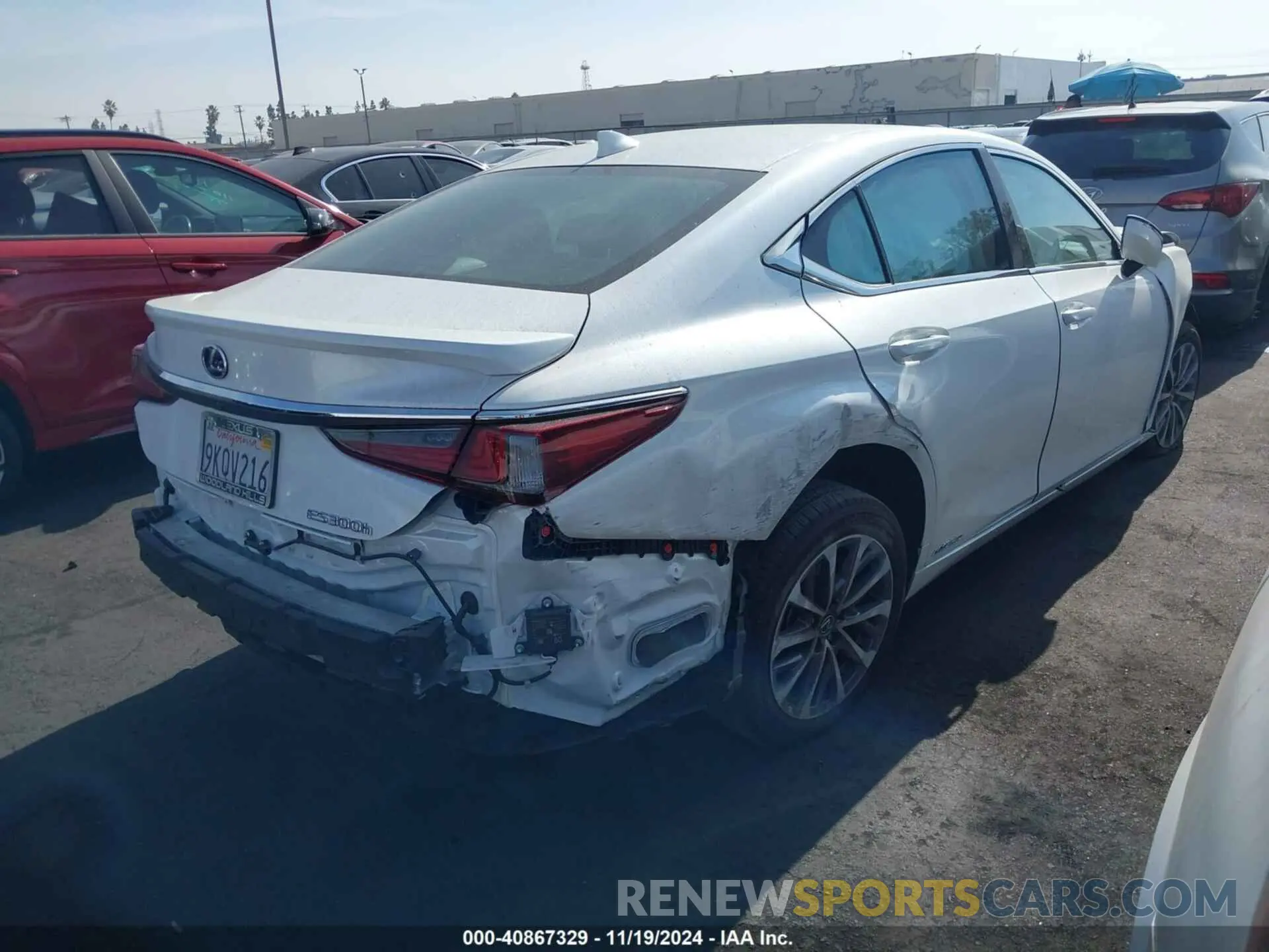 4 Фотография поврежденного автомобиля 58ACA1C1XNU023634 LEXUS ES 300H 2022