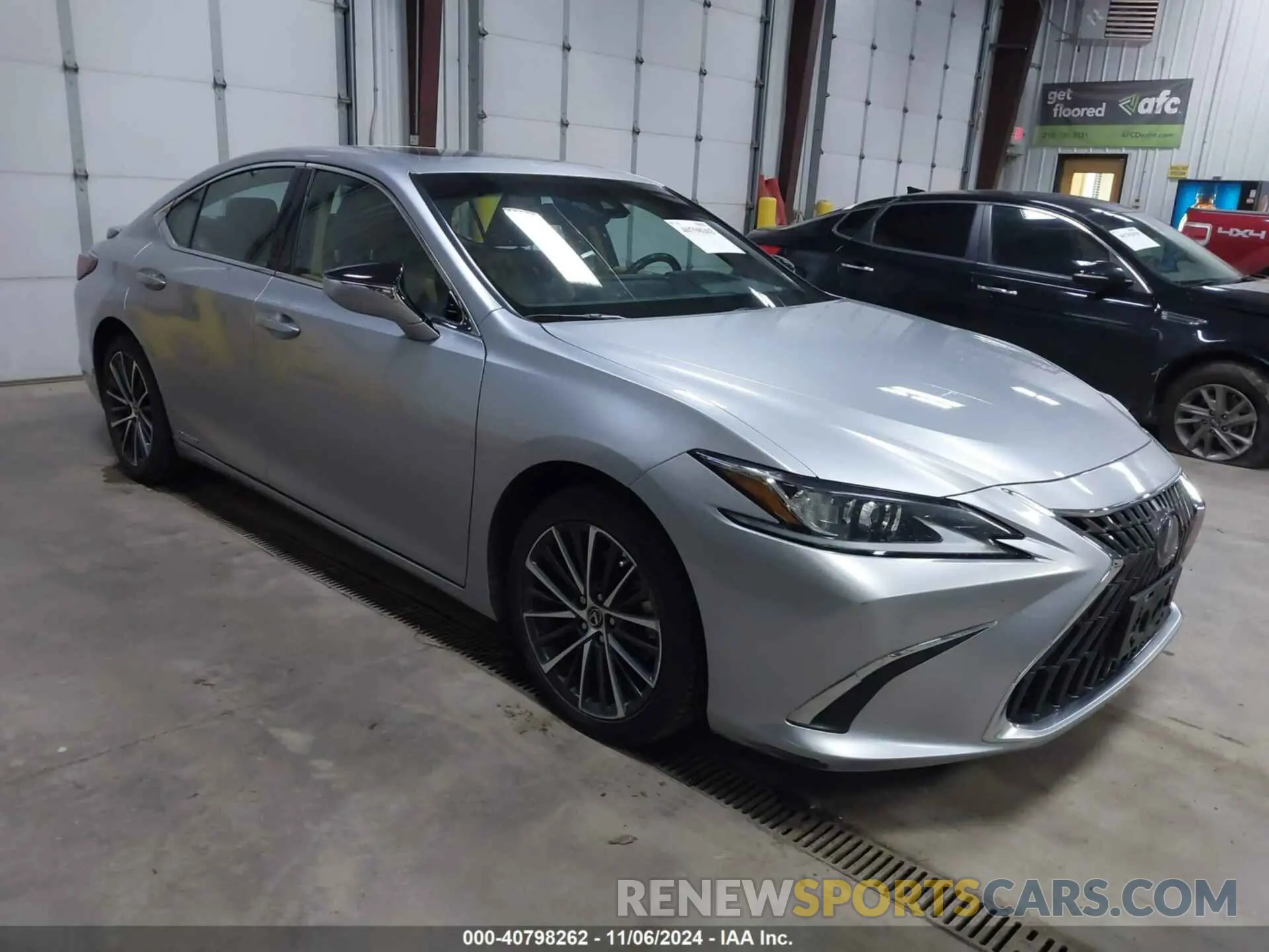 1 Photograph of a damaged car 58ADA1C10NU013375 LEXUS ES 300H 2022