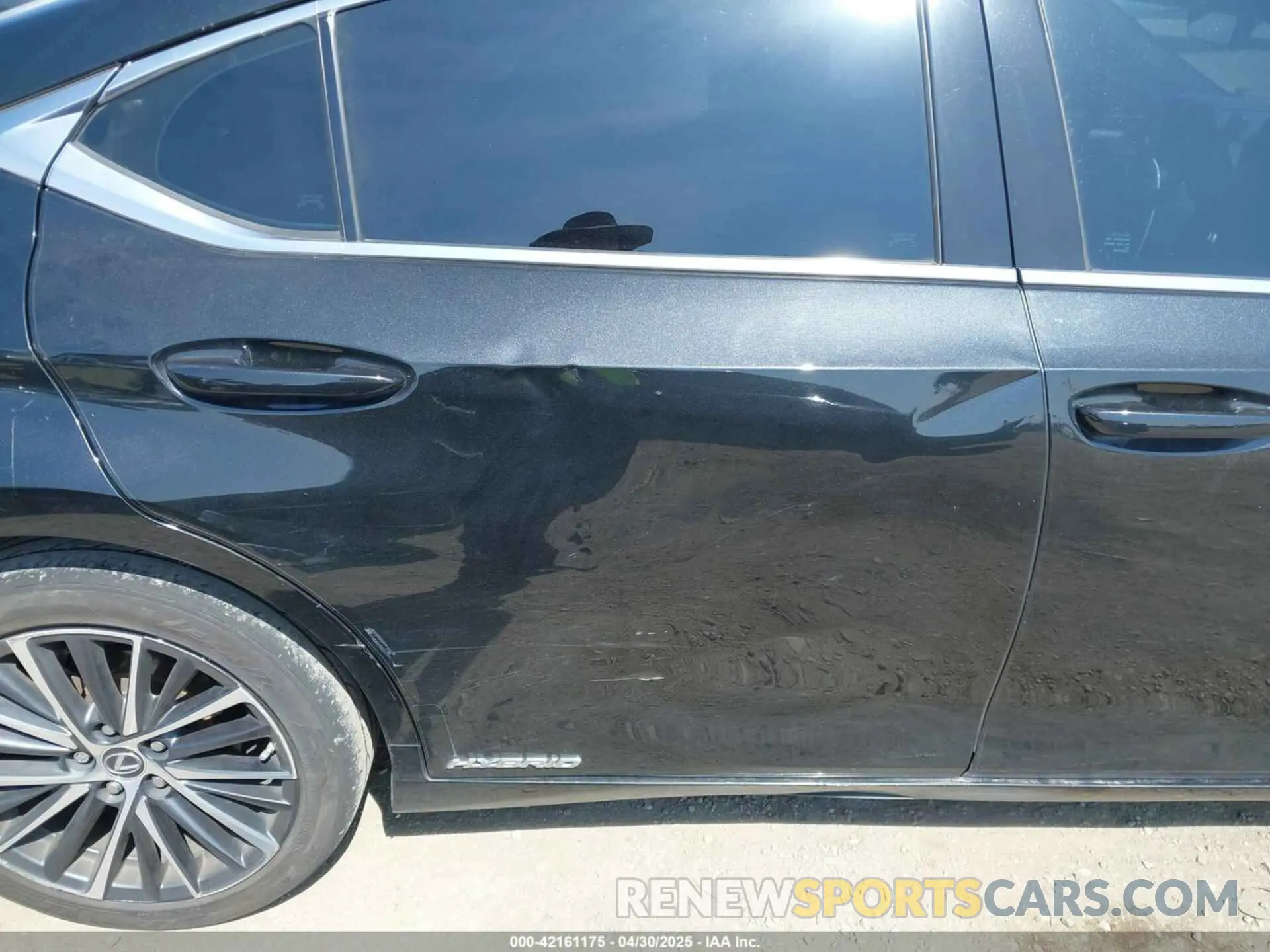 19 Фотография поврежденного автомобиля 58ADA1C13NU013399 LEXUS ES 300H 2022
