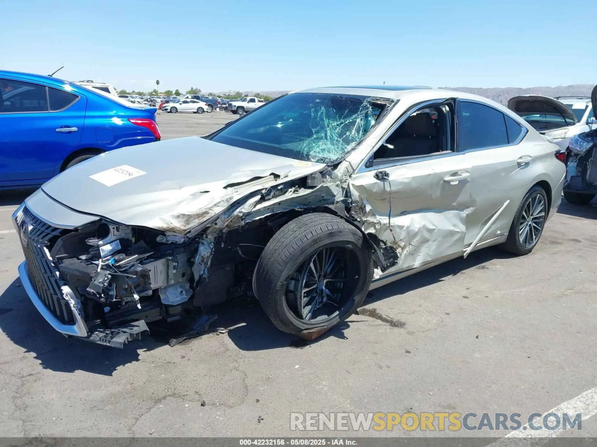 6 Photograph of a damaged car 58ADA1C13NU019137 LEXUS ES 300H 2022
