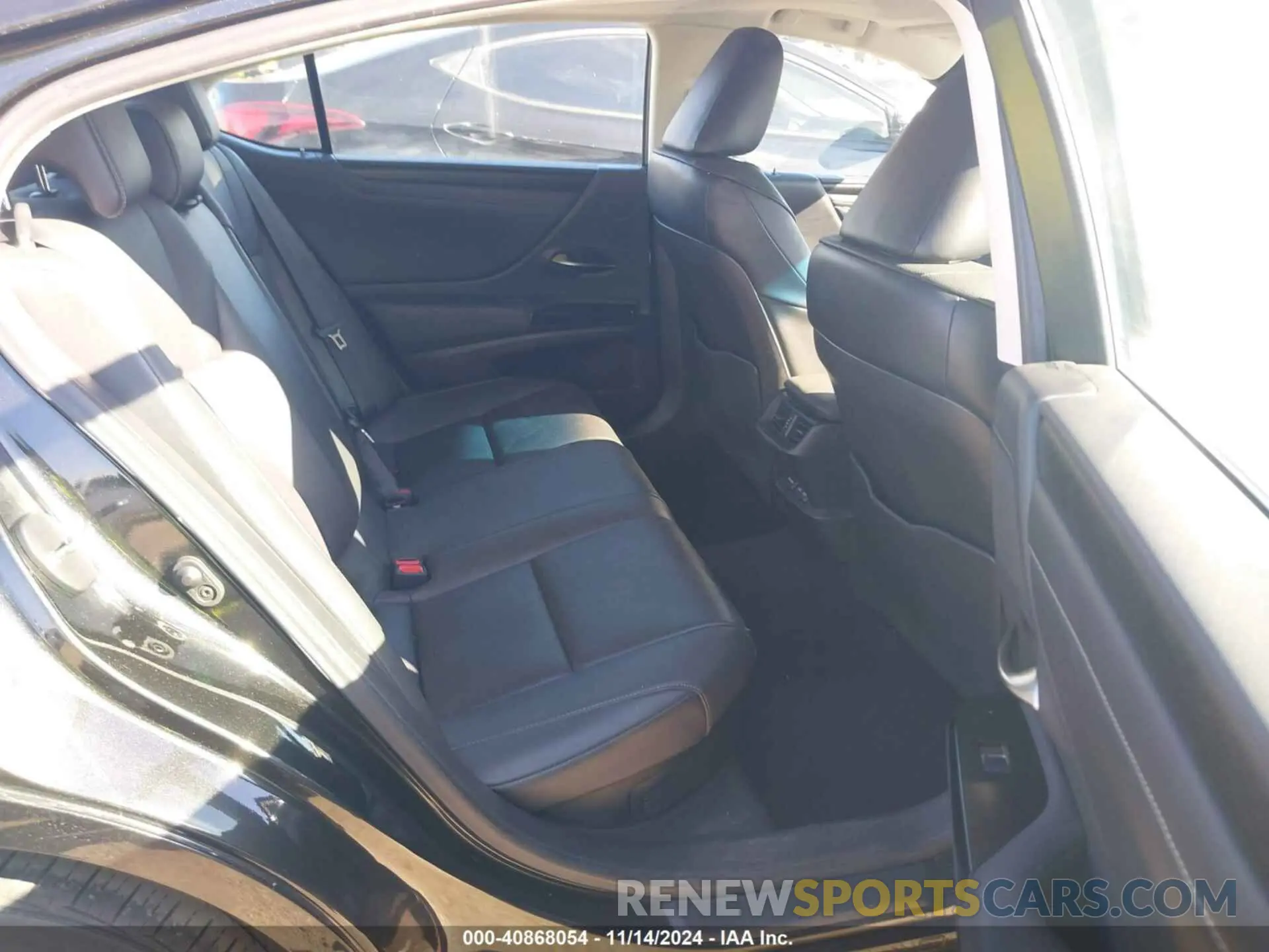 8 Фотография поврежденного автомобиля 58ADA1C14NU019602 LEXUS ES 300H 2022