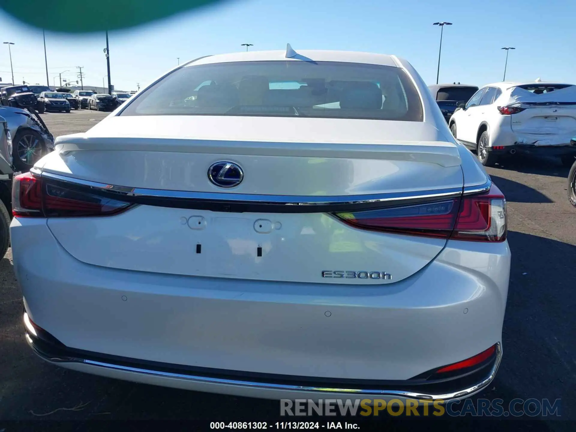 16 Photograph of a damaged car 58ADA1C1XNU023556 LEXUS ES 300H 2022