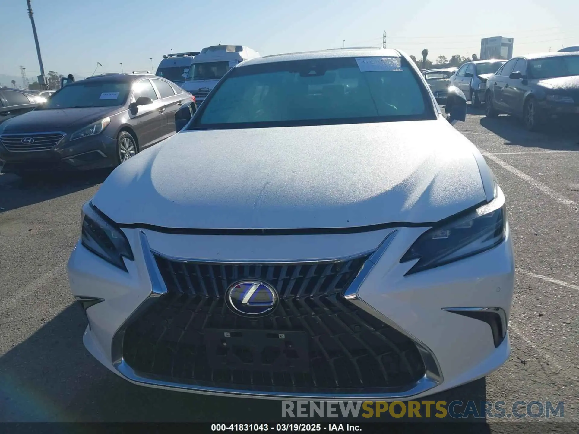 12 Photograph of a damaged car 58AEA1C14NU021371 LEXUS ES 300H 2022