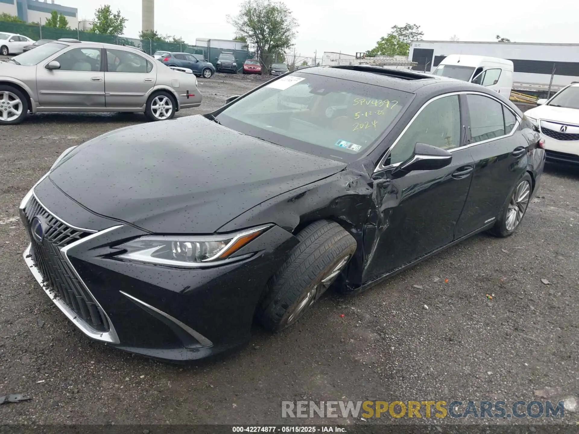 2 Photograph of a damaged car 58AEA1C19NU025142 LEXUS ES 300H 2022