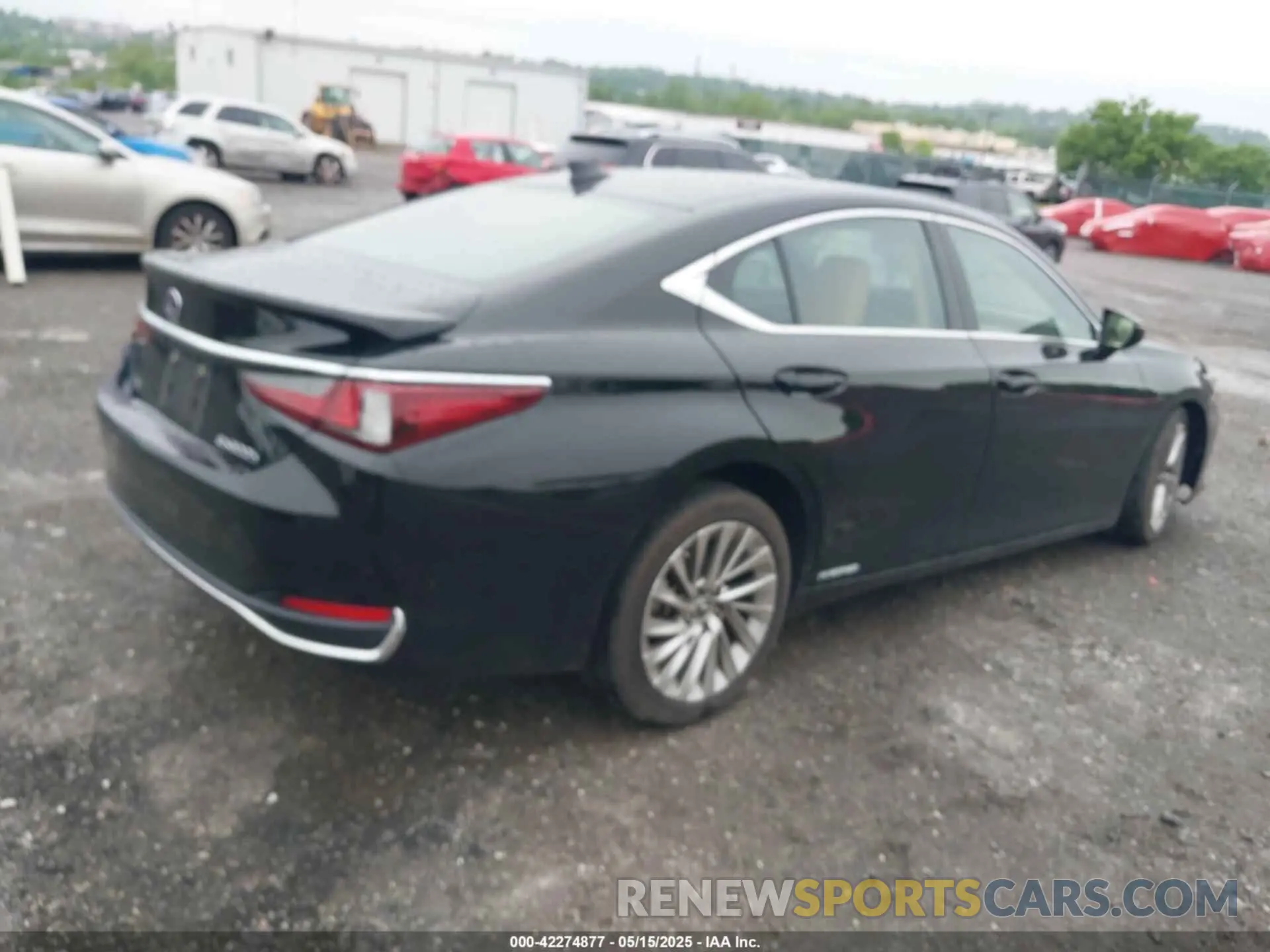 4 Photograph of a damaged car 58AEA1C19NU025142 LEXUS ES 300H 2022