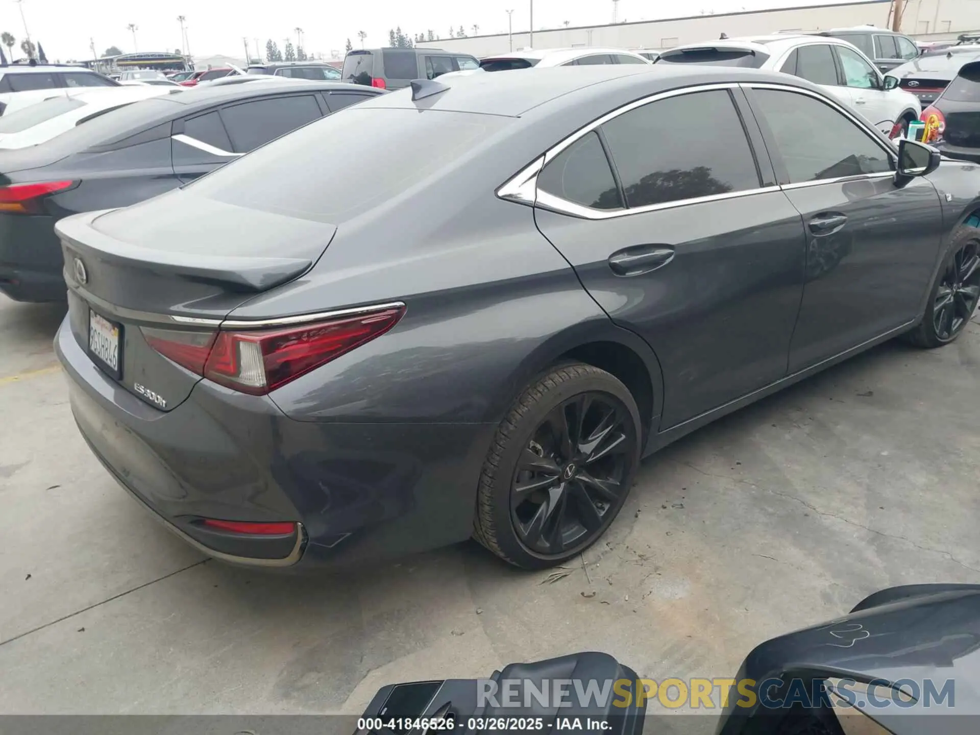 4 Photograph of a damaged car 58ABA1C14PU035518 LEXUS ES 300H 2023