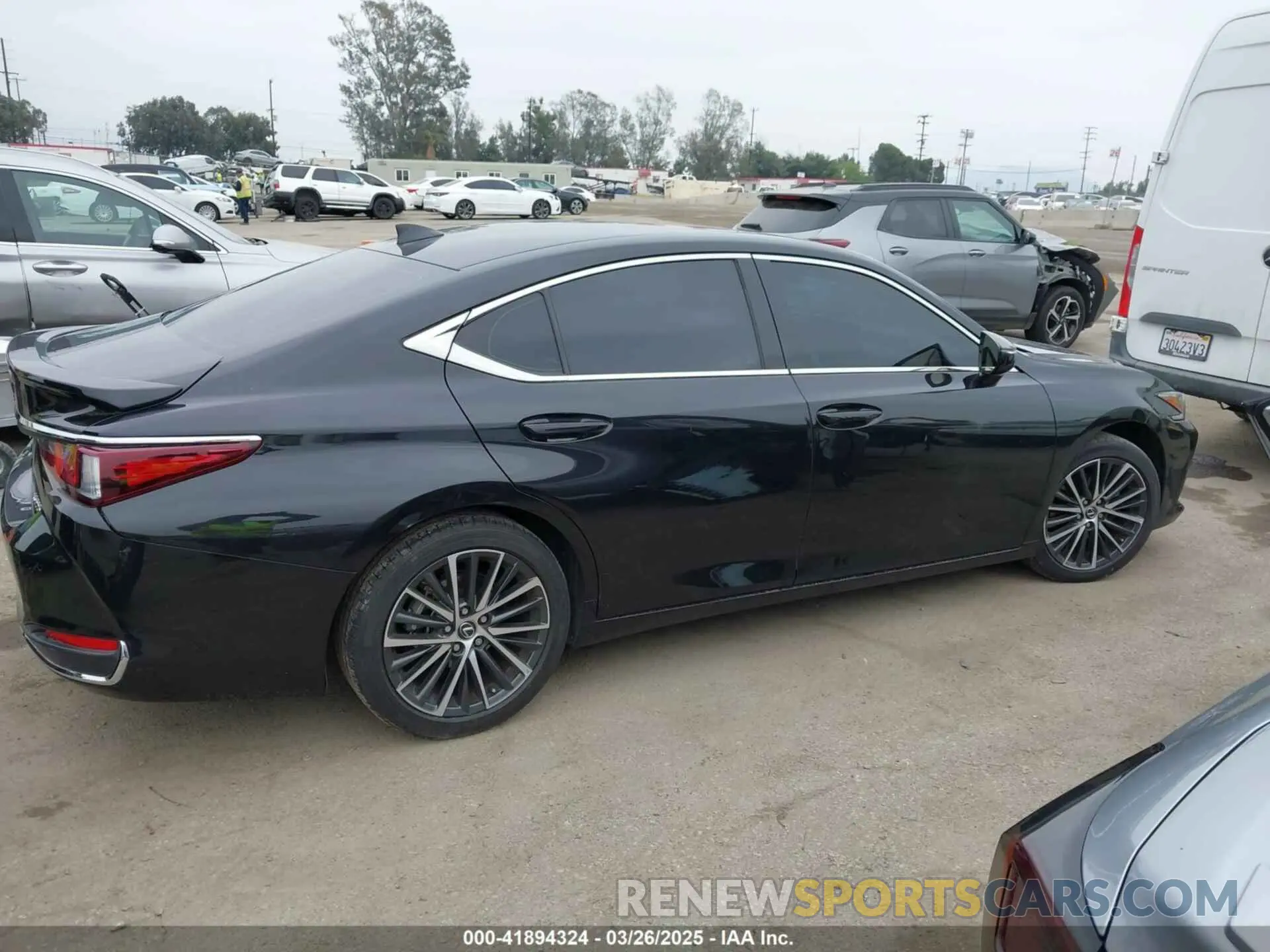13 Photograph of a damaged car 58ADA1C12PU032075 LEXUS ES 300H 2023