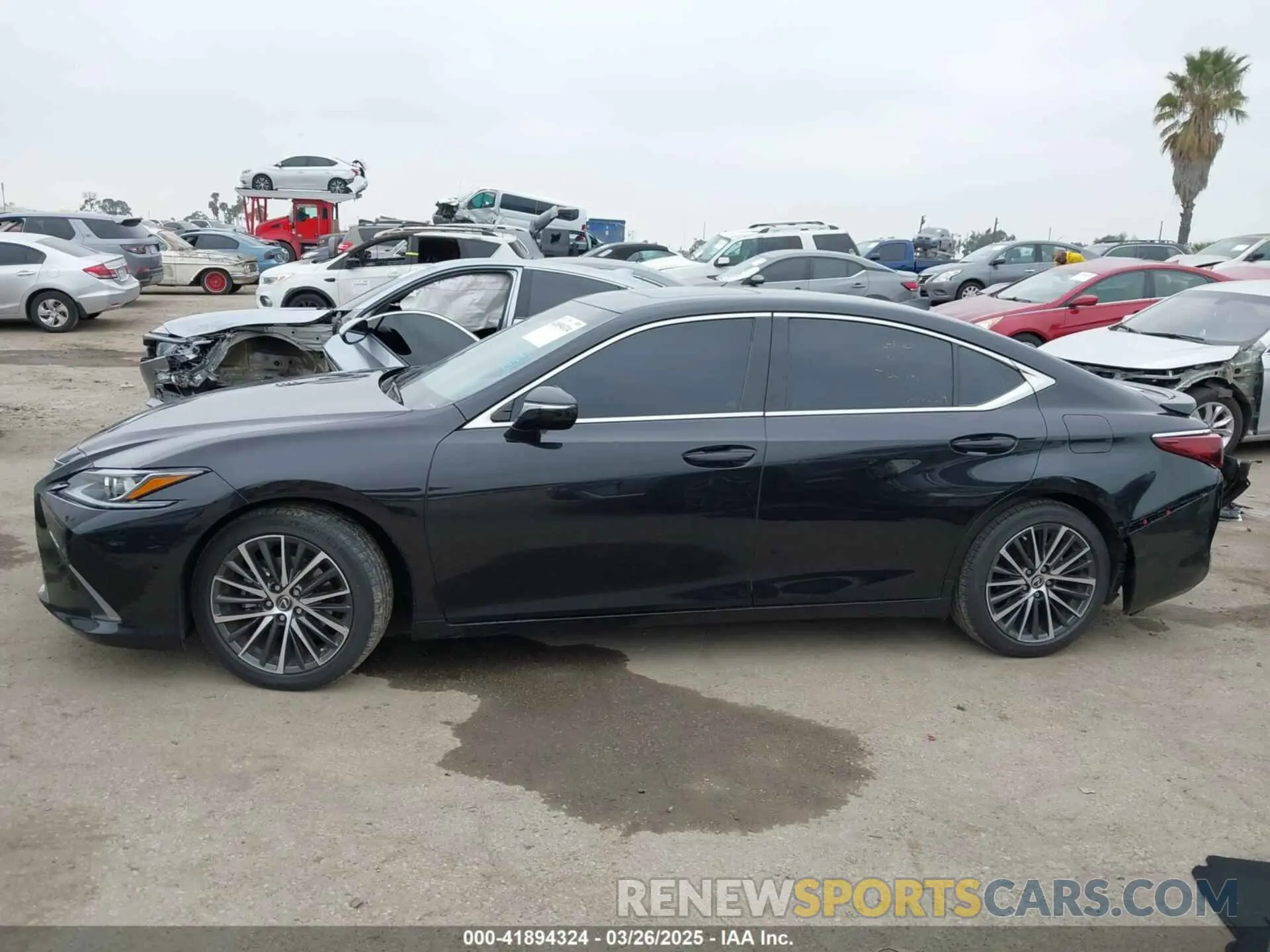 14 Photograph of a damaged car 58ADA1C12PU032075 LEXUS ES 300H 2023