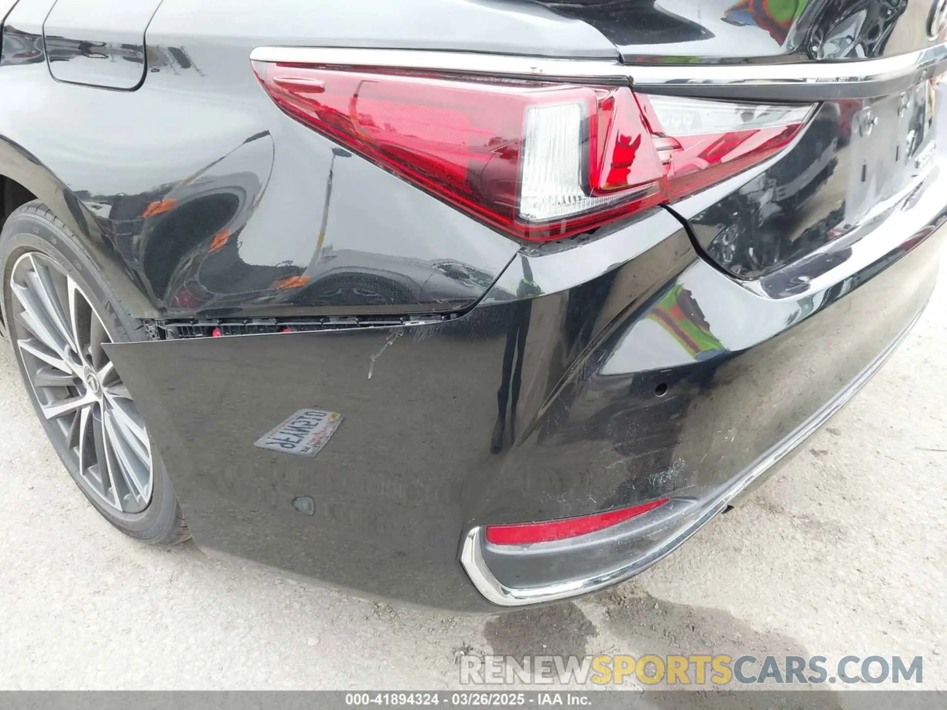6 Photograph of a damaged car 58ADA1C12PU032075 LEXUS ES 300H 2023