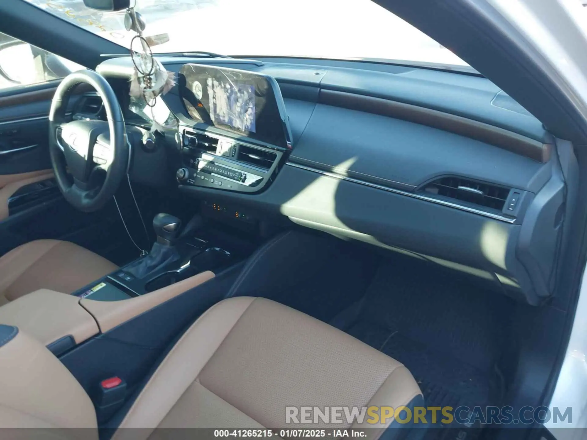 5 Фотография поврежденного автомобиля 58ADA1C13PU028259 LEXUS ES 300H 2023