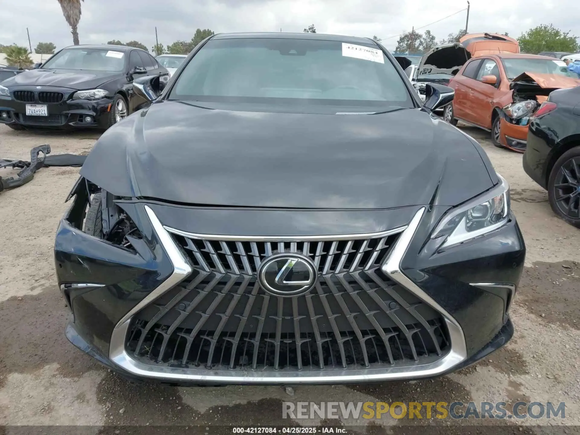 13 Фотография поврежденного автомобиля 58ADA1C19PU030176 LEXUS ES 300H 2023