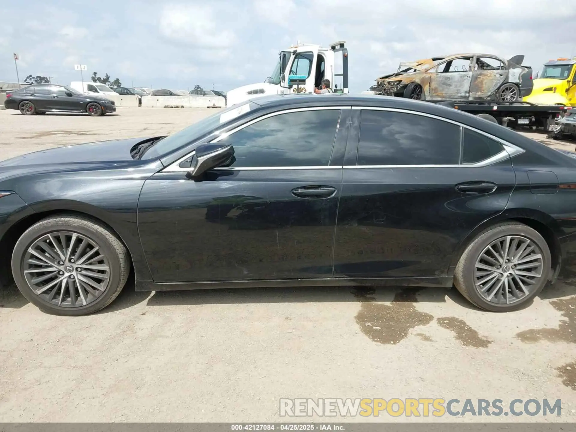15 Фотография поврежденного автомобиля 58ADA1C19PU030176 LEXUS ES 300H 2023