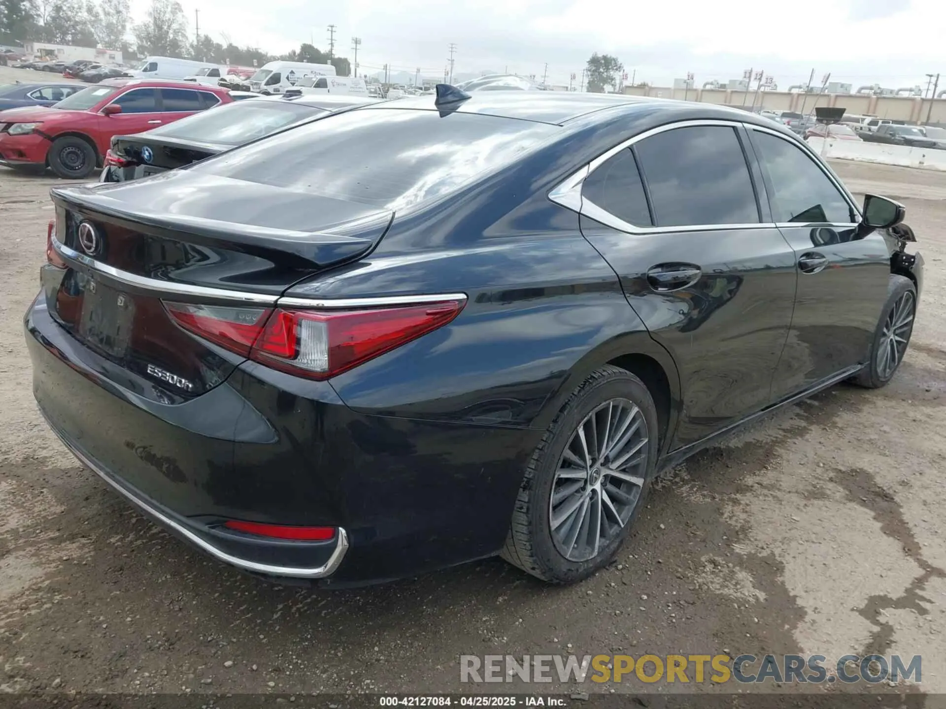 4 Фотография поврежденного автомобиля 58ADA1C19PU030176 LEXUS ES 300H 2023