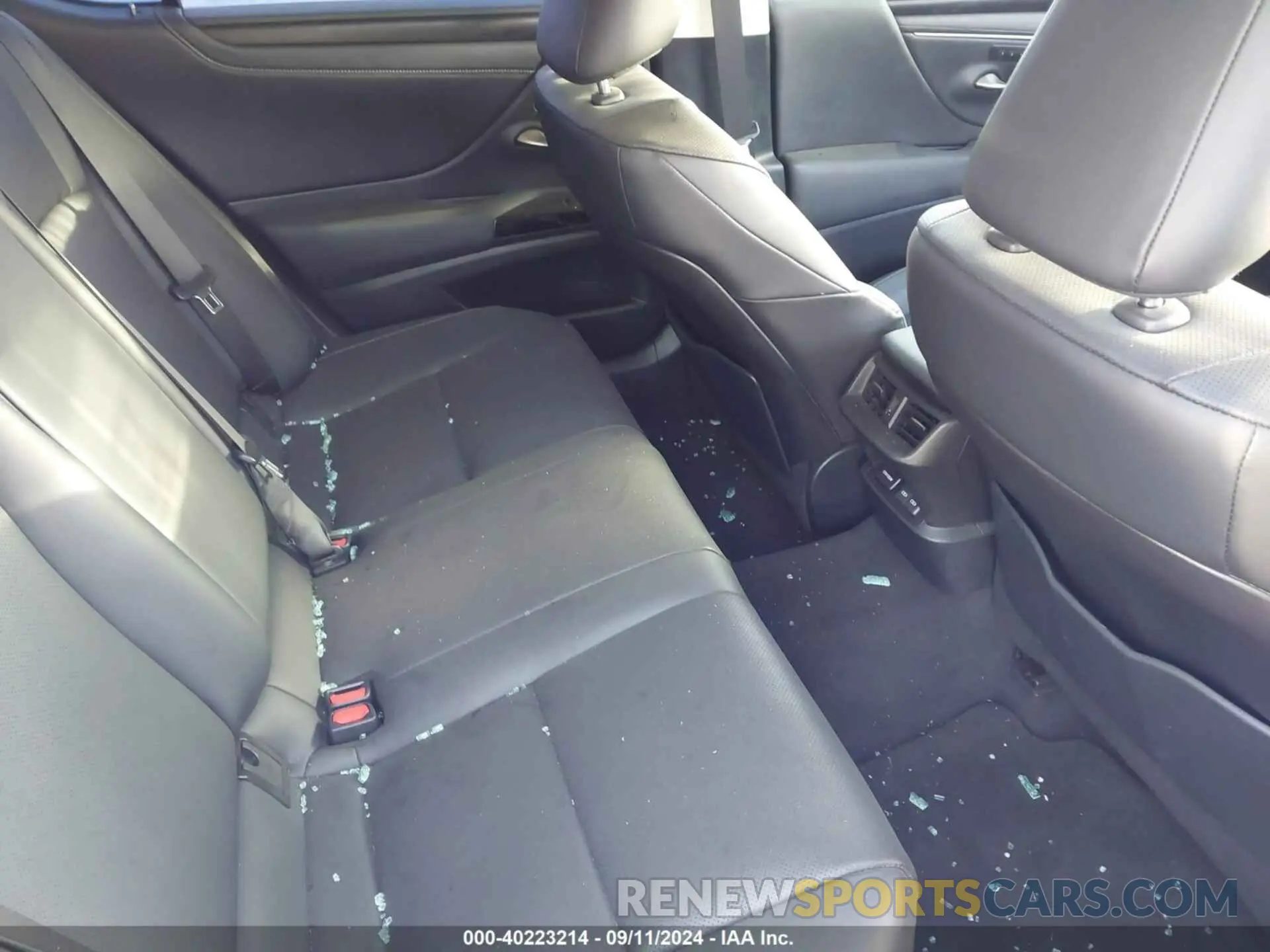 8 Фотография поврежденного автомобиля 58ADA1C1XPU034883 LEXUS ES 300H 2023