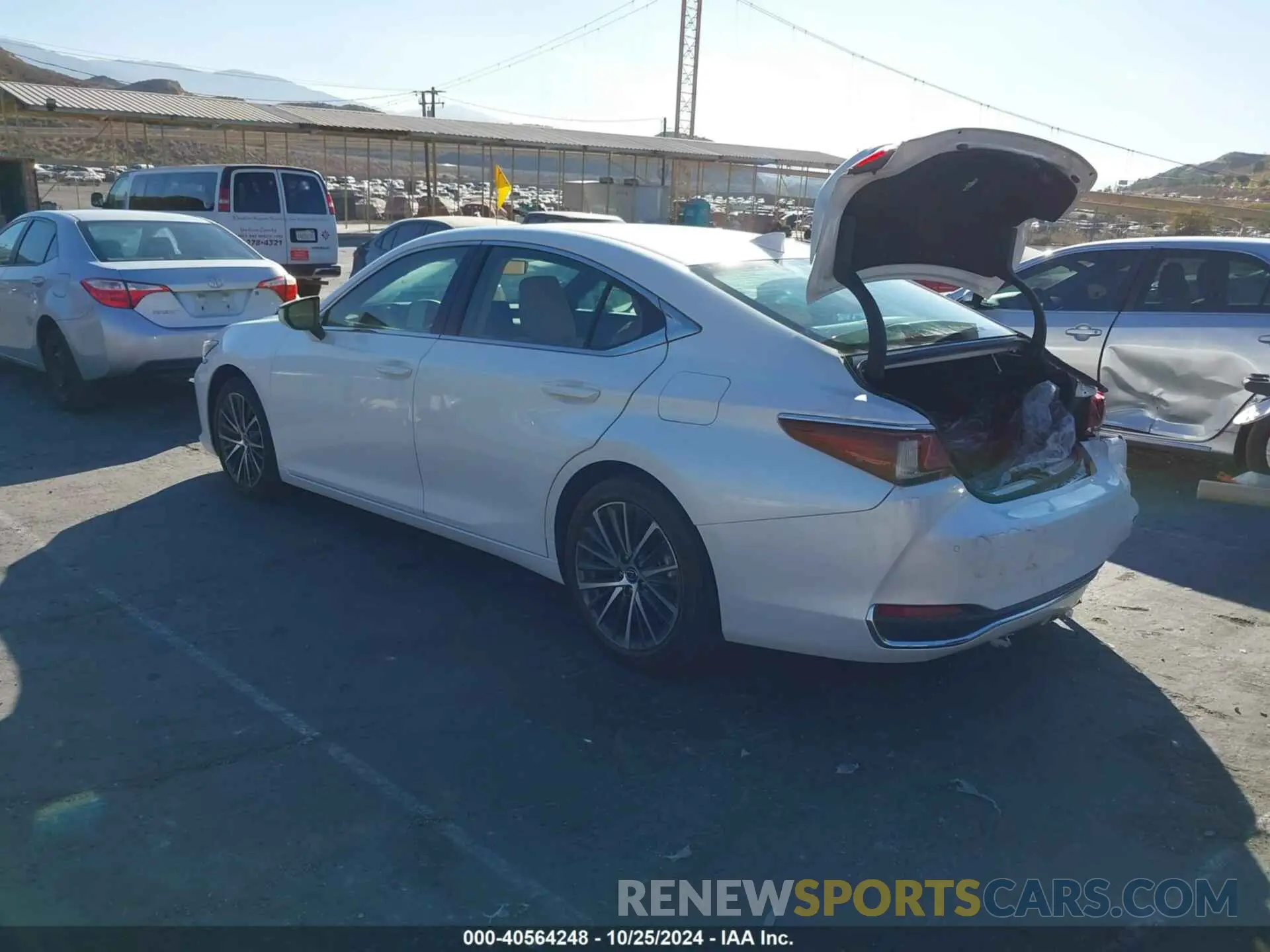 3 Photograph of a damaged car 58ADA1C1XPU035161 LEXUS ES 300H 2023