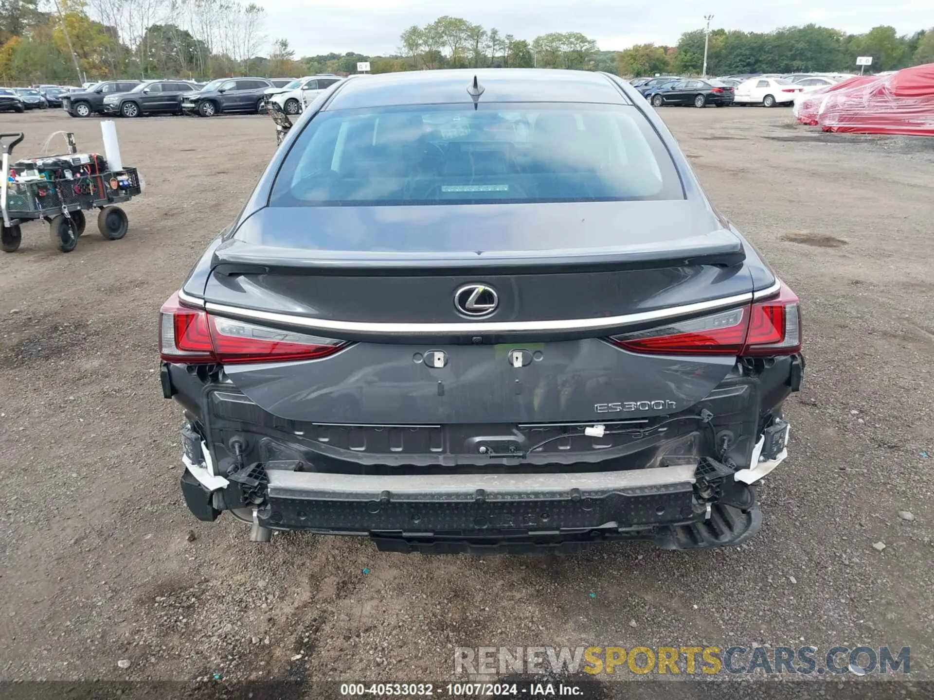 17 Photograph of a damaged car 58AFA1C18PU031442 LEXUS ES 300H 2023