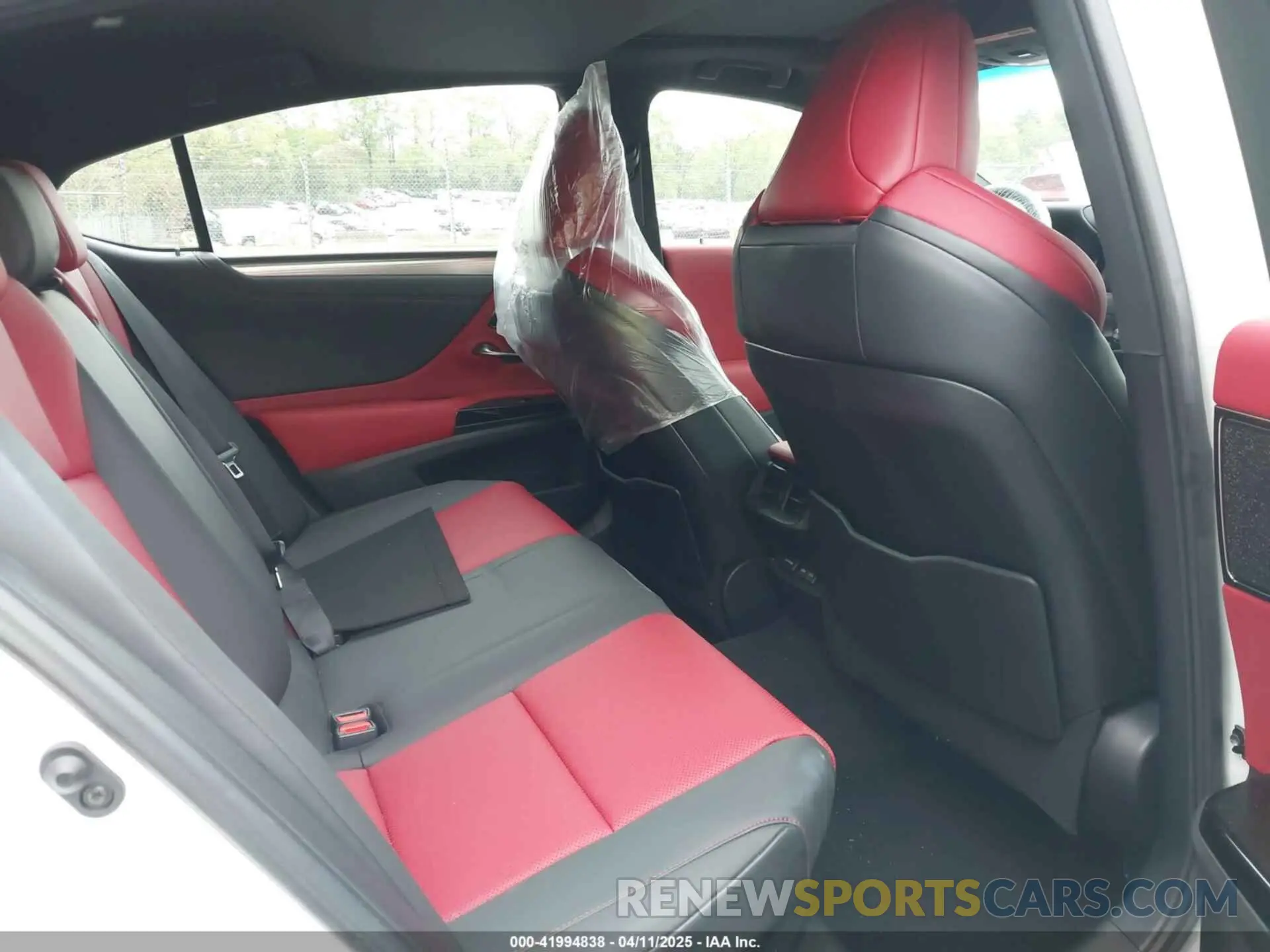 8 Фотография поврежденного автомобиля 58ABA1C13RU038476 LEXUS ES 300H 2024