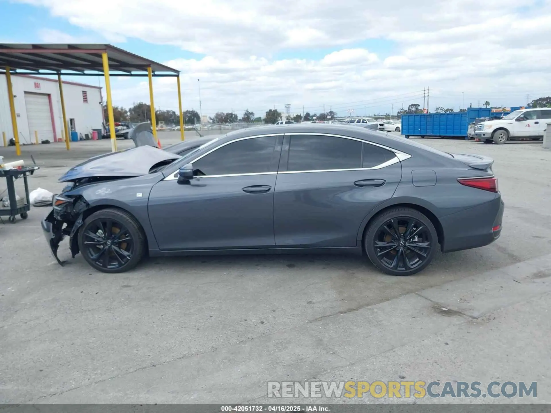 14 Фотография поврежденного автомобиля 58ABA1C18RU039512 LEXUS ES 300H 2024
